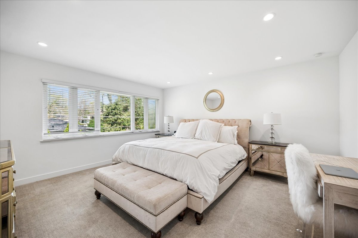 751 Woodridge Lane