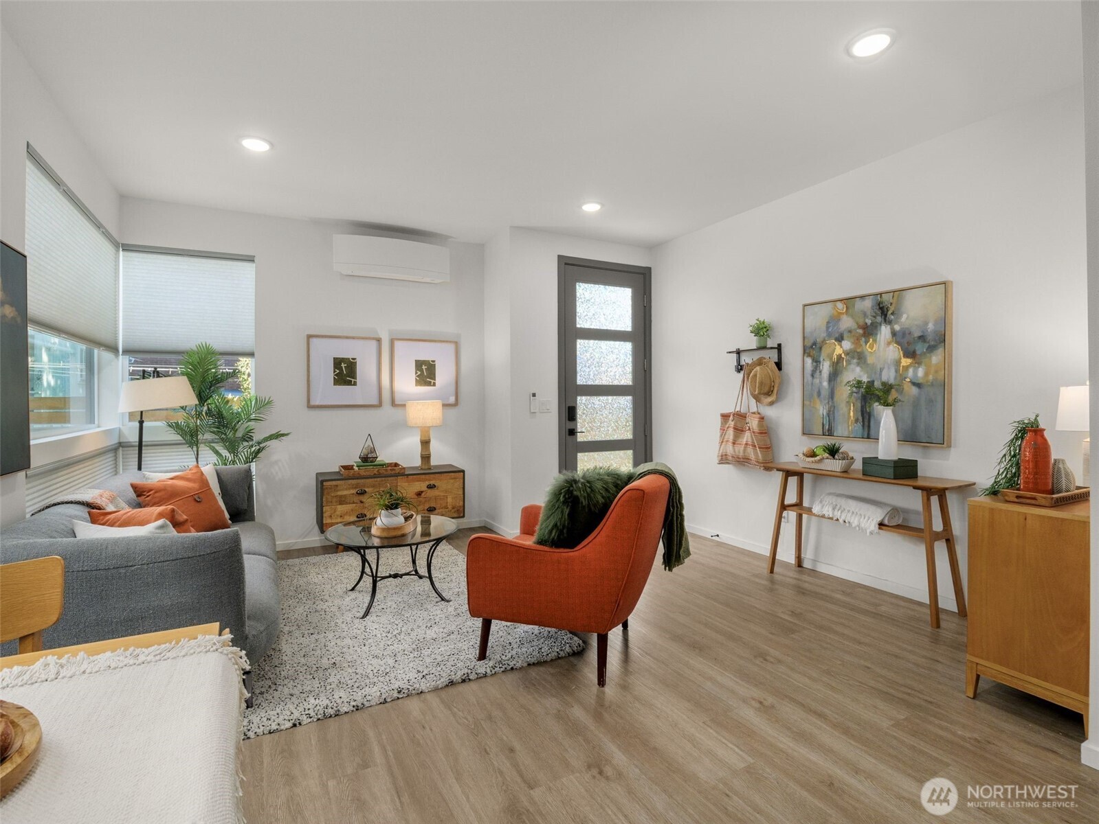 541 S Cloverdale St Unit: B