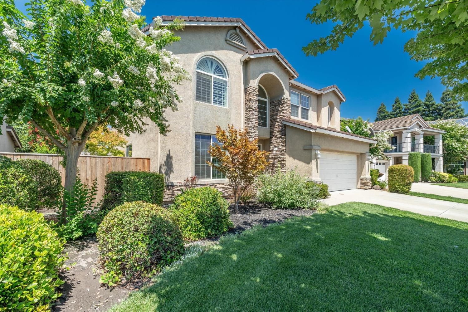 5315 Gladstone Drive