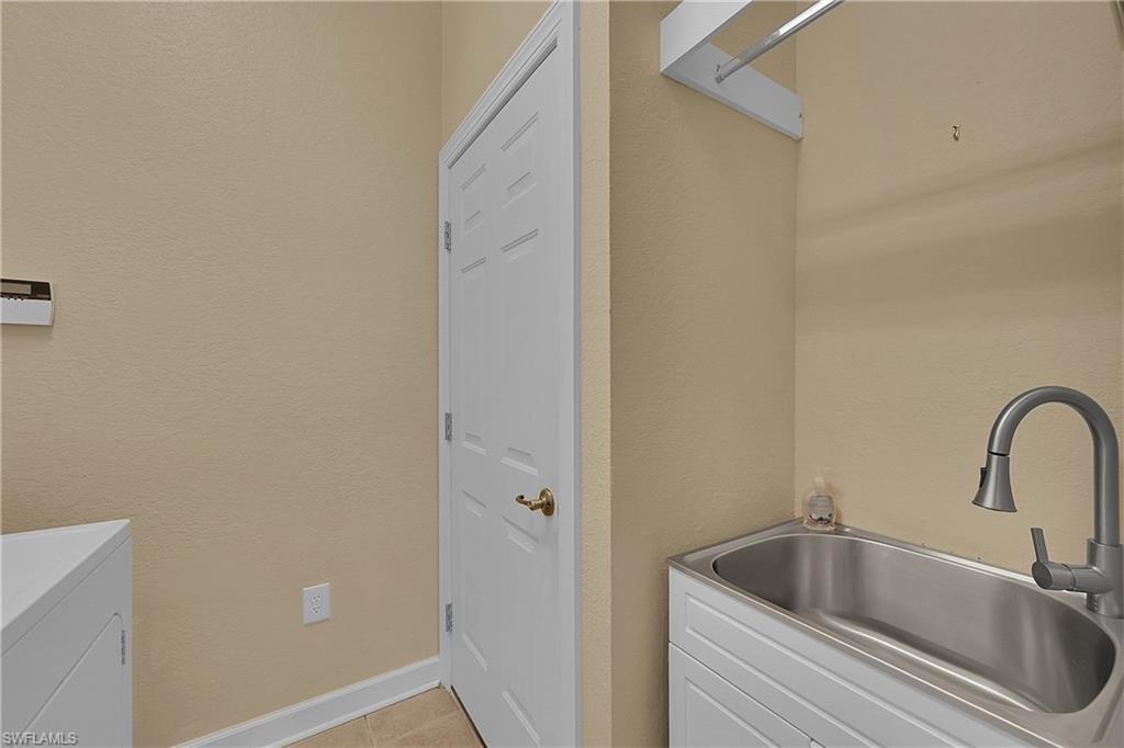 5569 WHISPERING WILLOW WAY