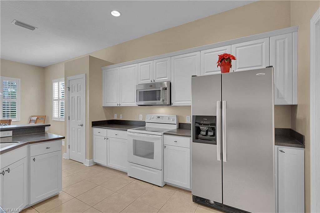 5569 WHISPERING WILLOW WAY