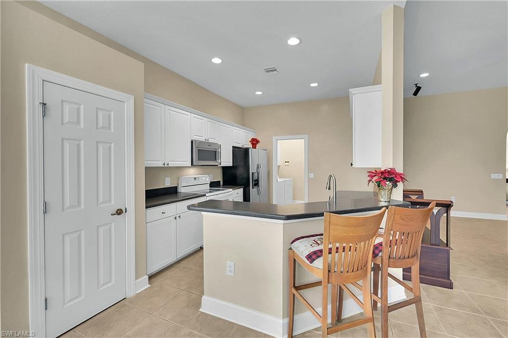 5569 WHISPERING WILLOW WAY