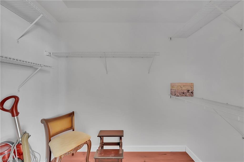 5569 WHISPERING WILLOW WAY