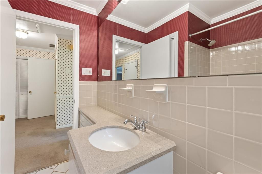 325 Knoll Woods Drive