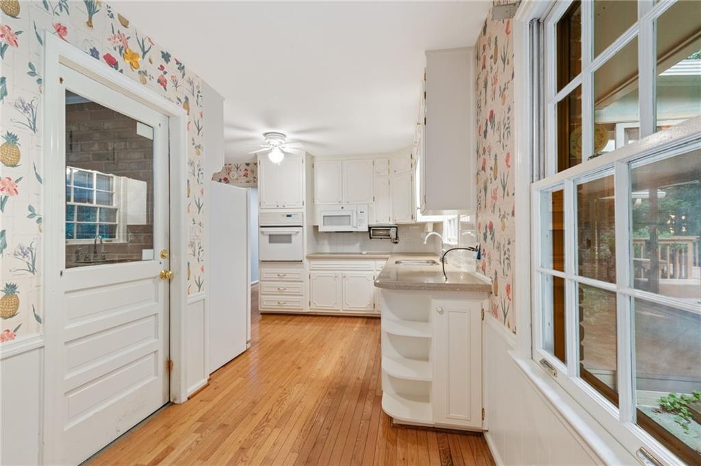 325 Knoll Woods Drive