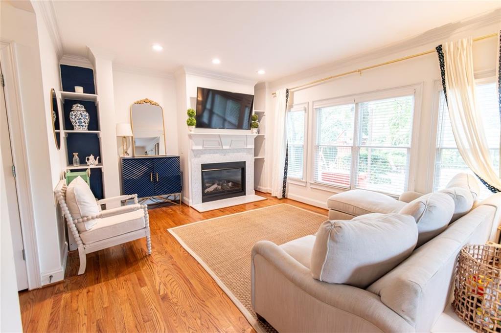 2016 Spink Street NW