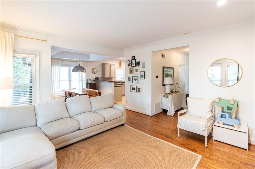 2016 Spink Street NW