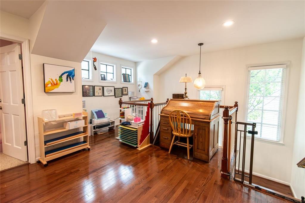 2016 Spink Street NW