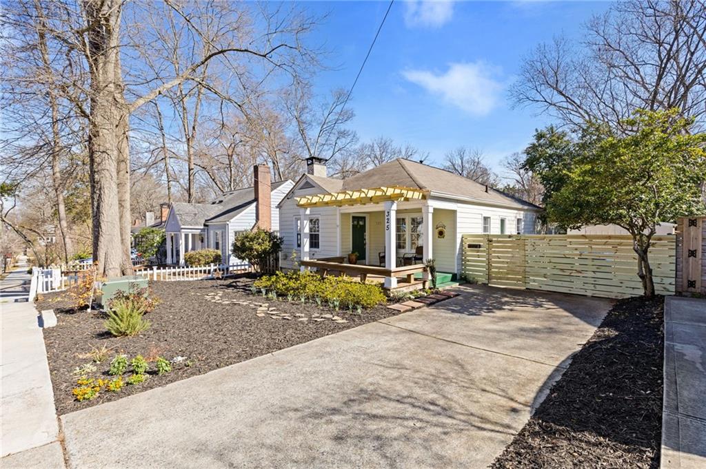 325 Clifton Road NE