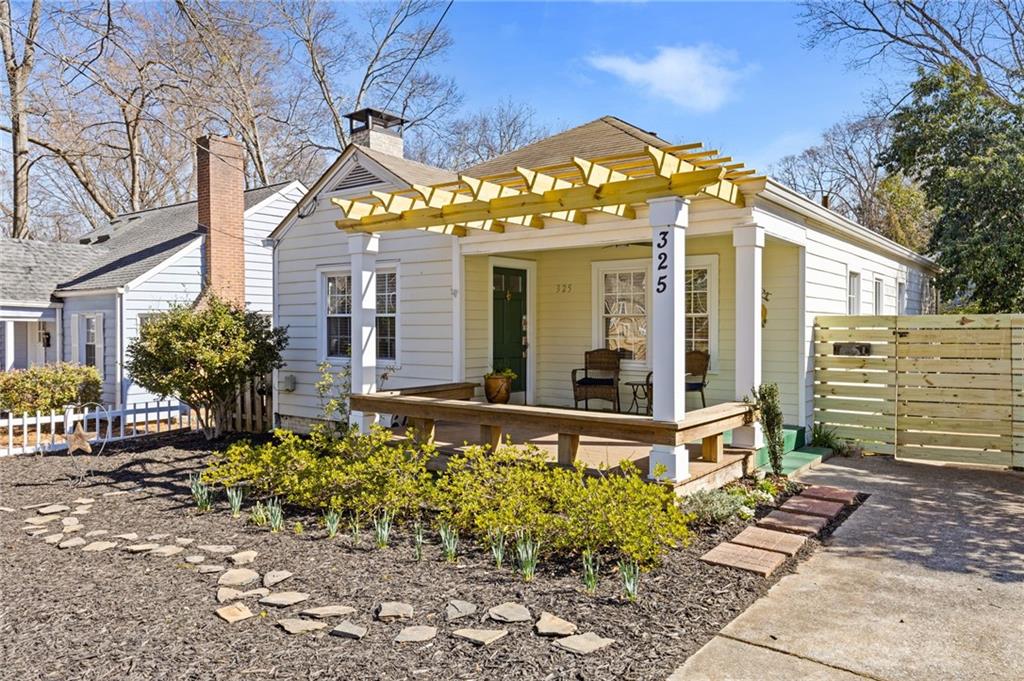 325 Clifton Road NE