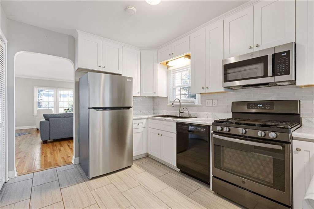 325 Clifton Road NE