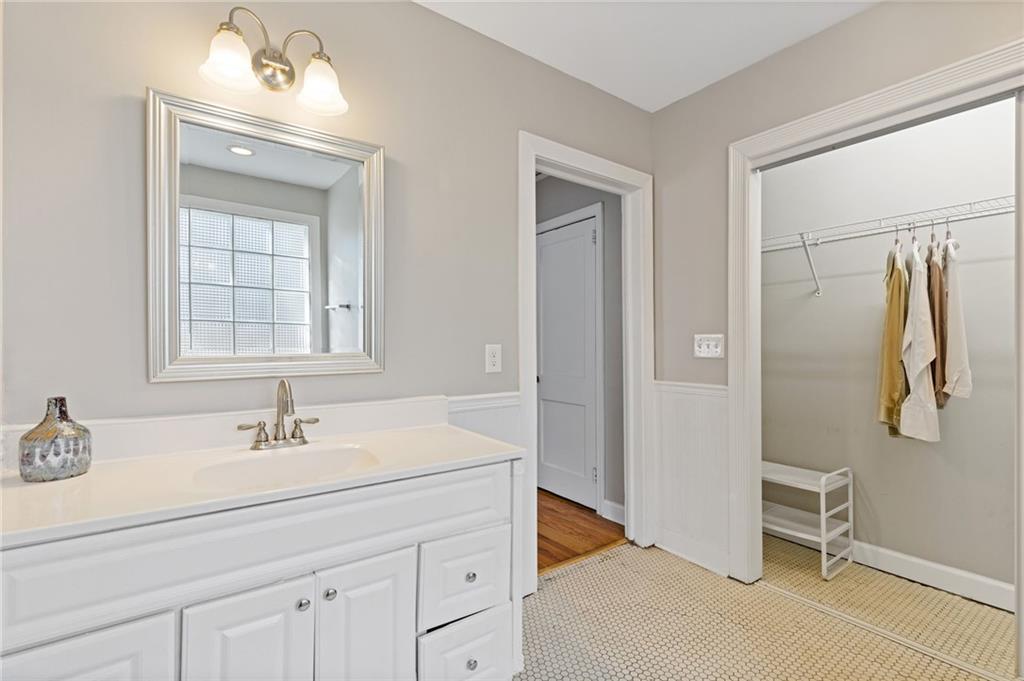 325 Clifton Road NE