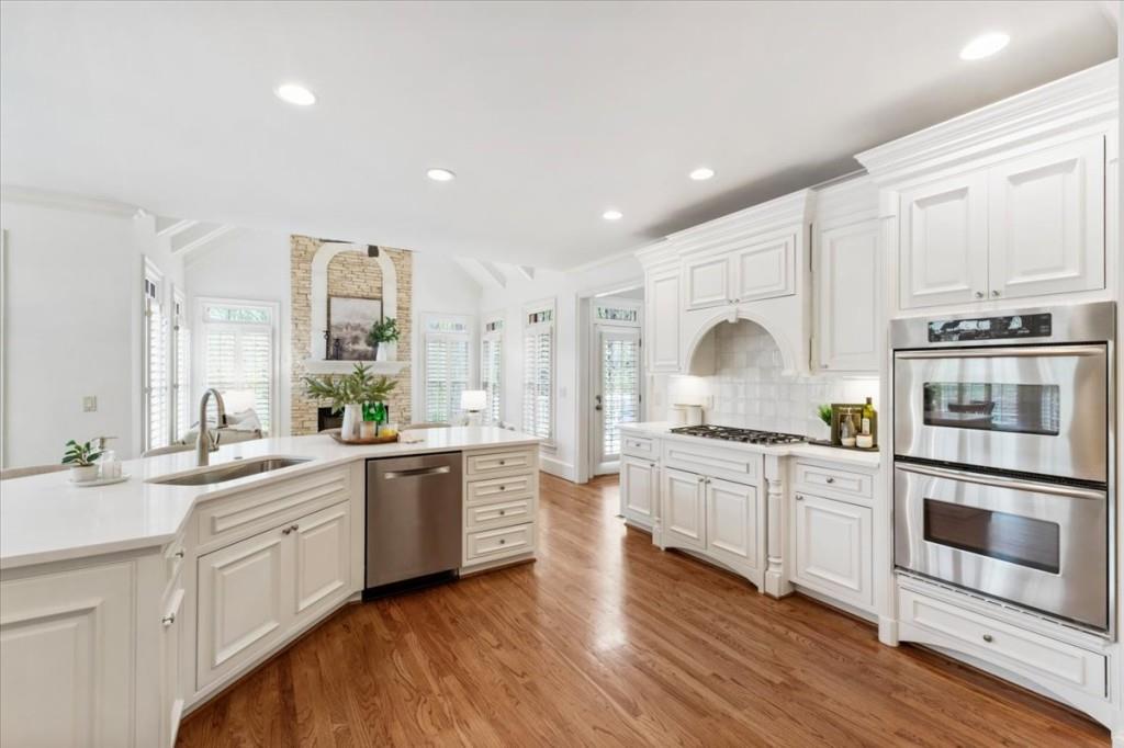 210 Ansley Close