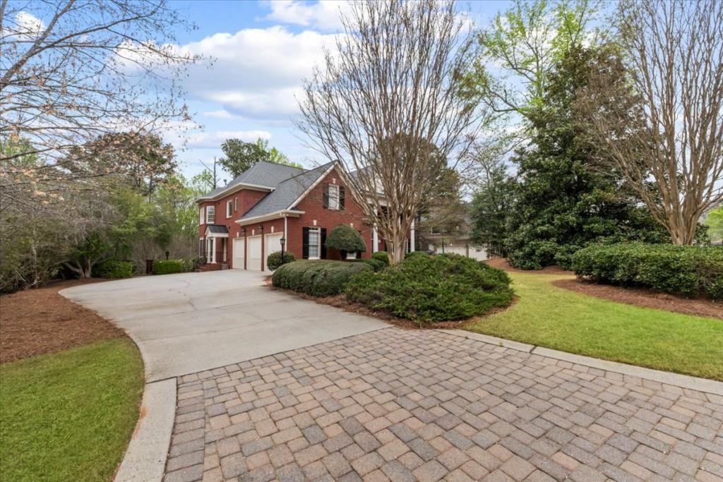 210 Ansley Close