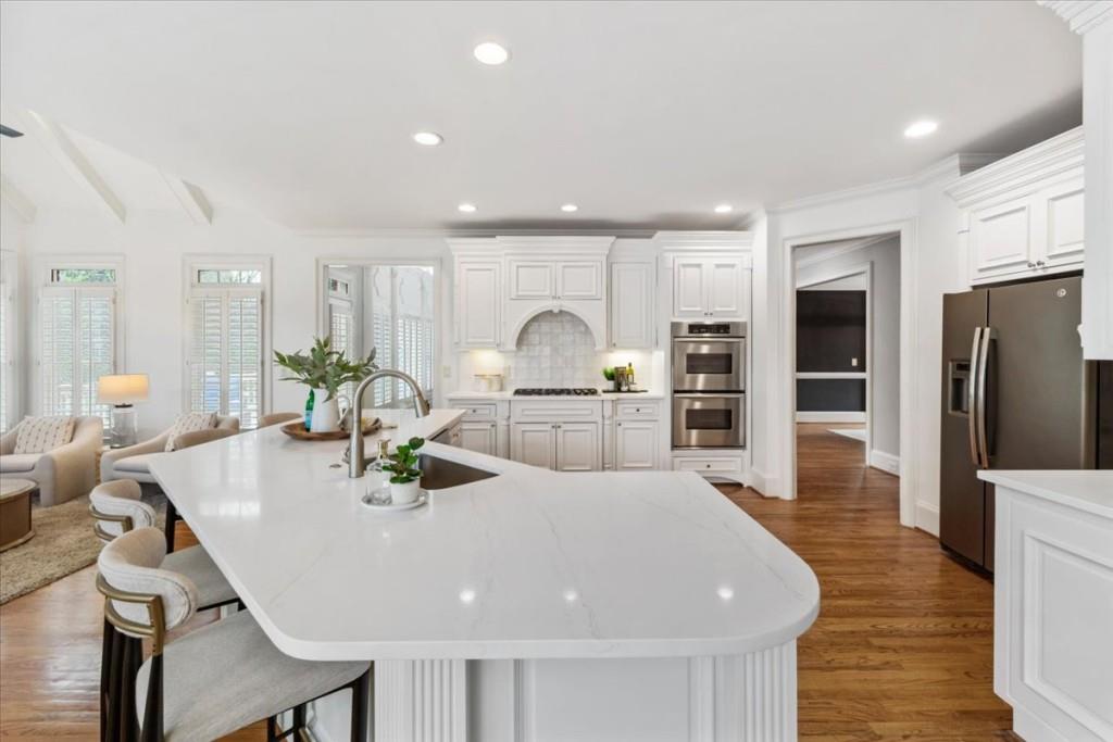 210 Ansley Close