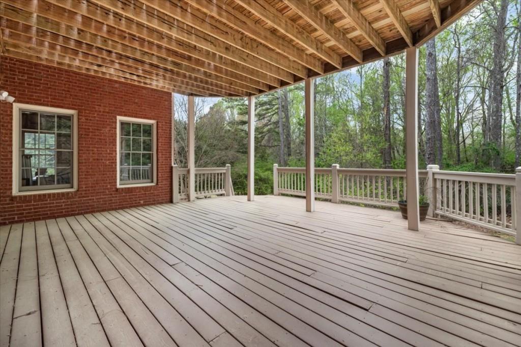 210 Ansley Close