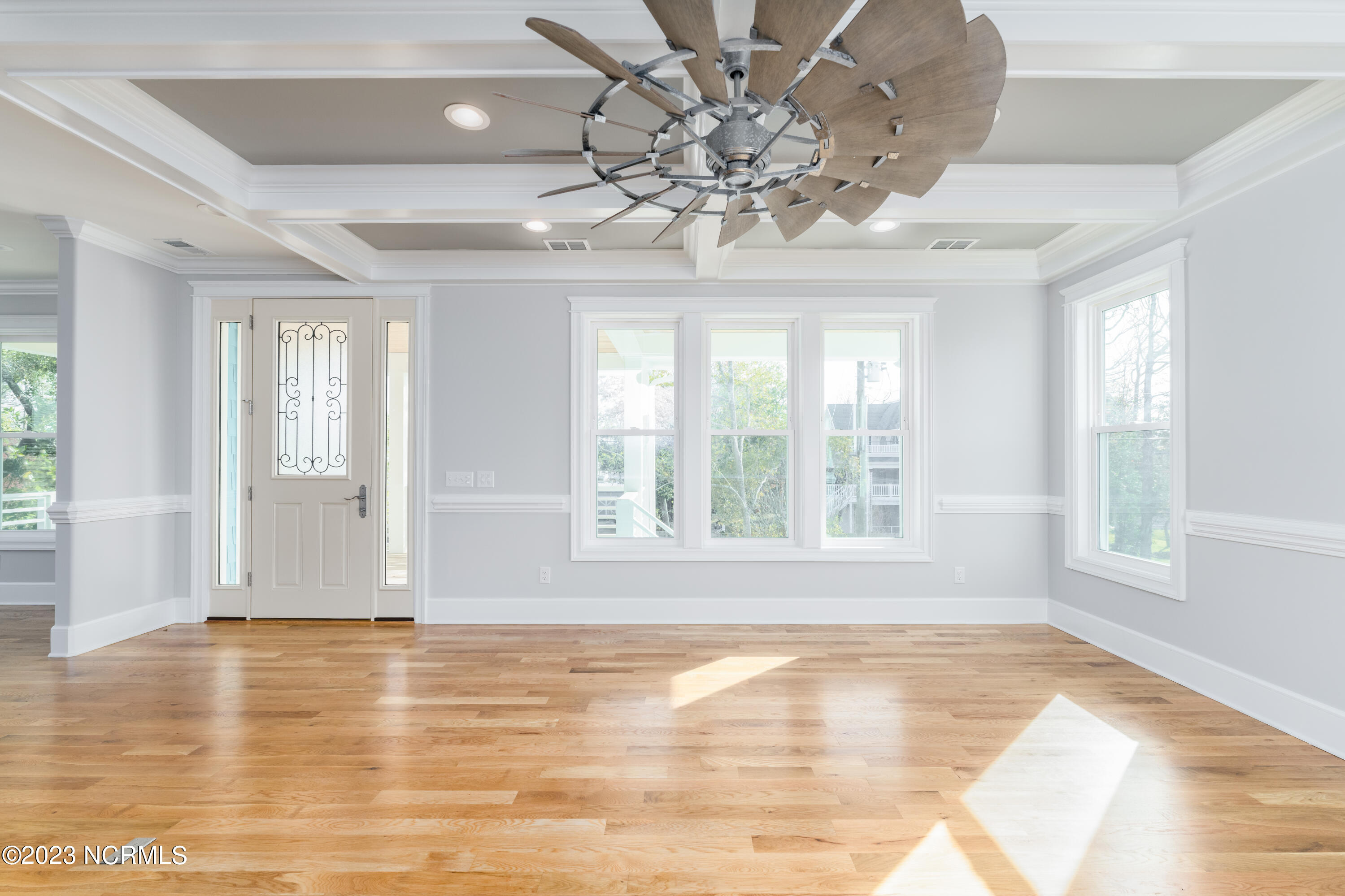 704 S 6th Street