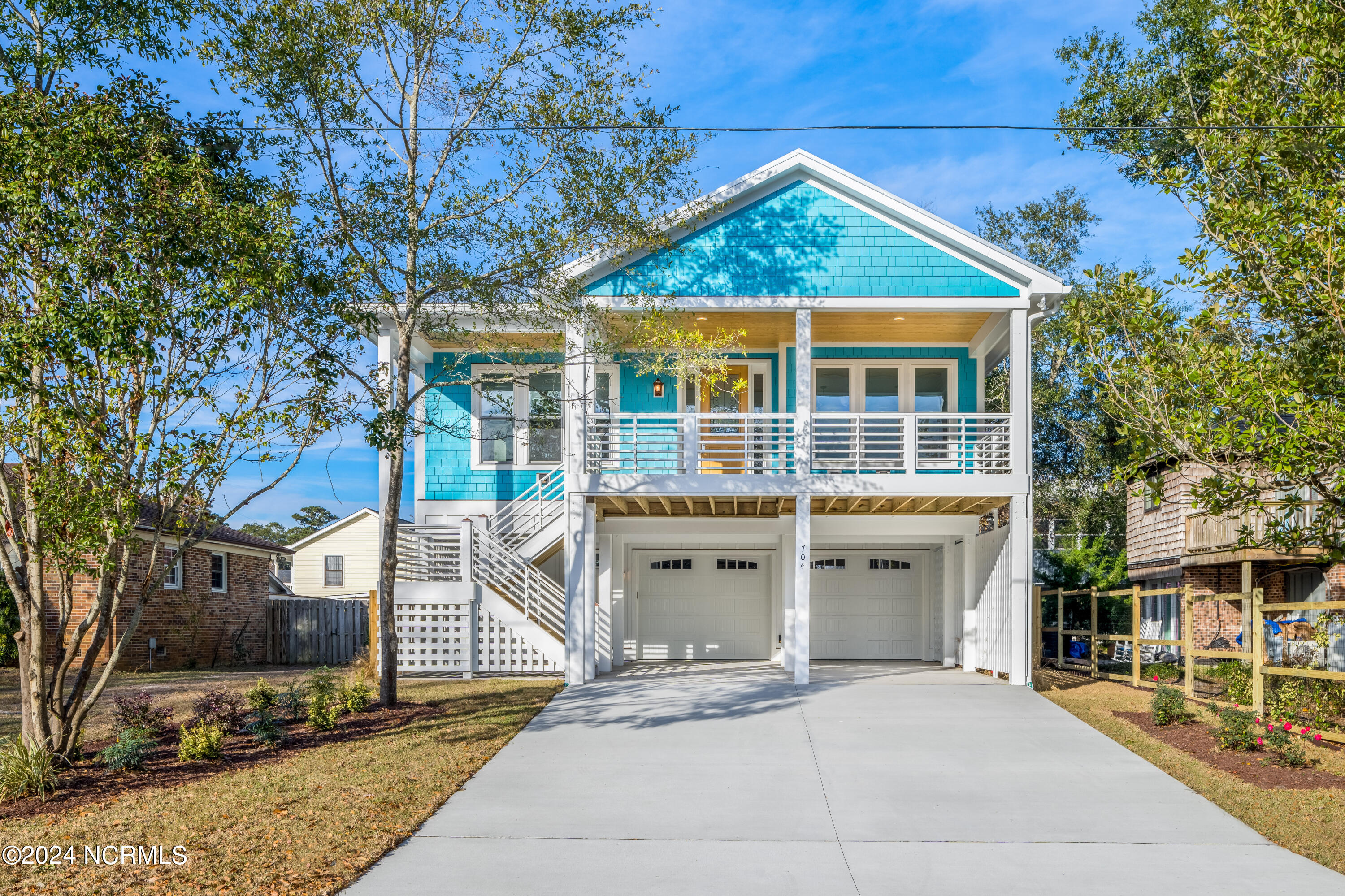 704 S 6th Street
