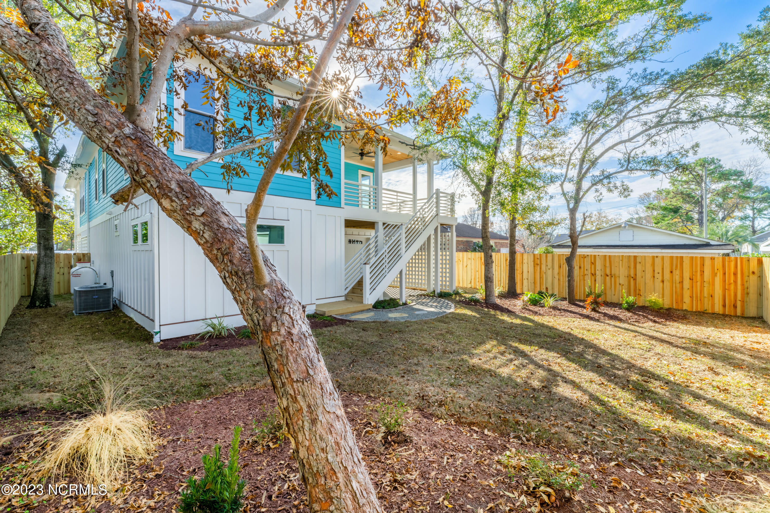 704 S 6th Street