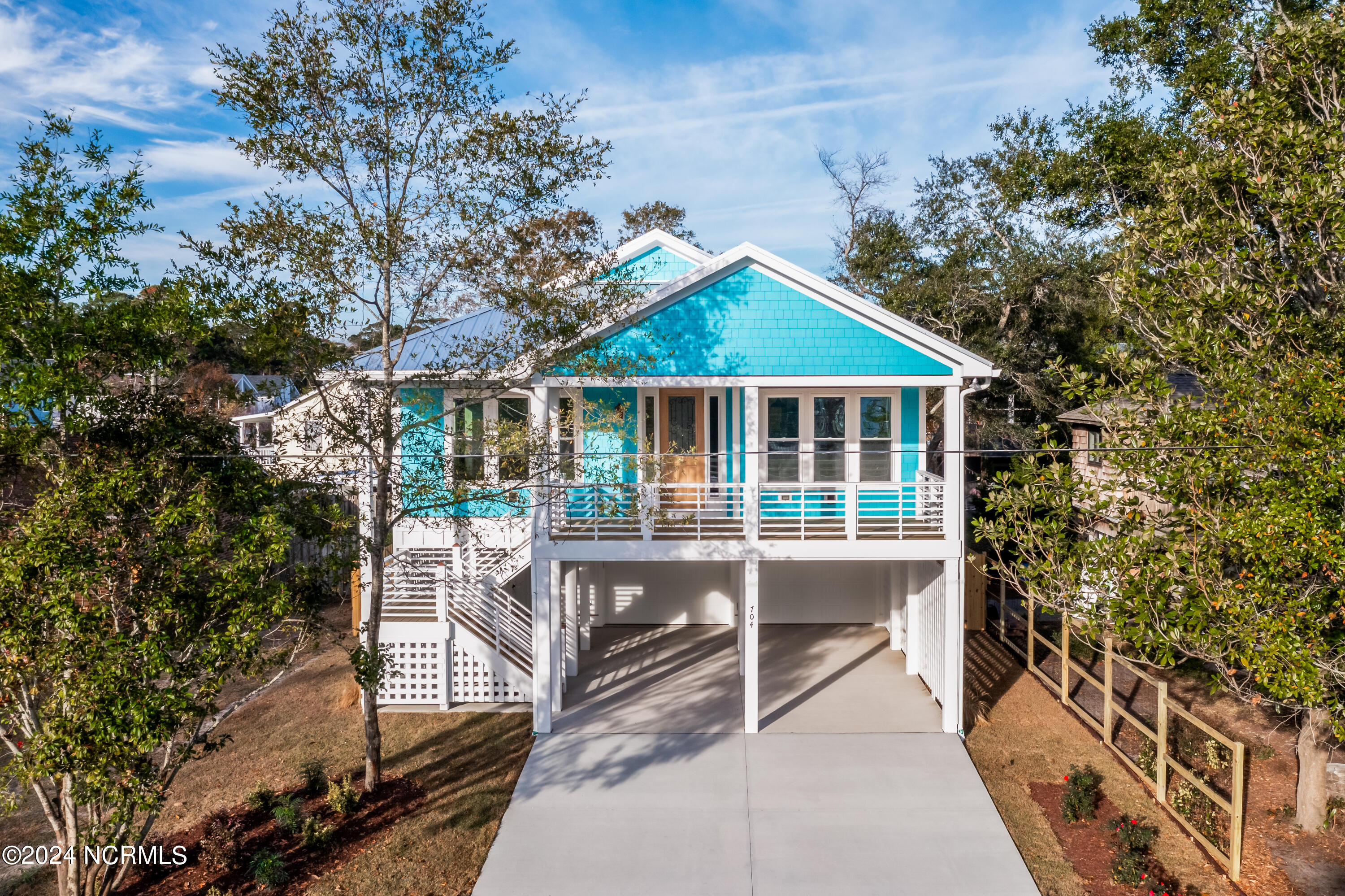 704 S 6th Street