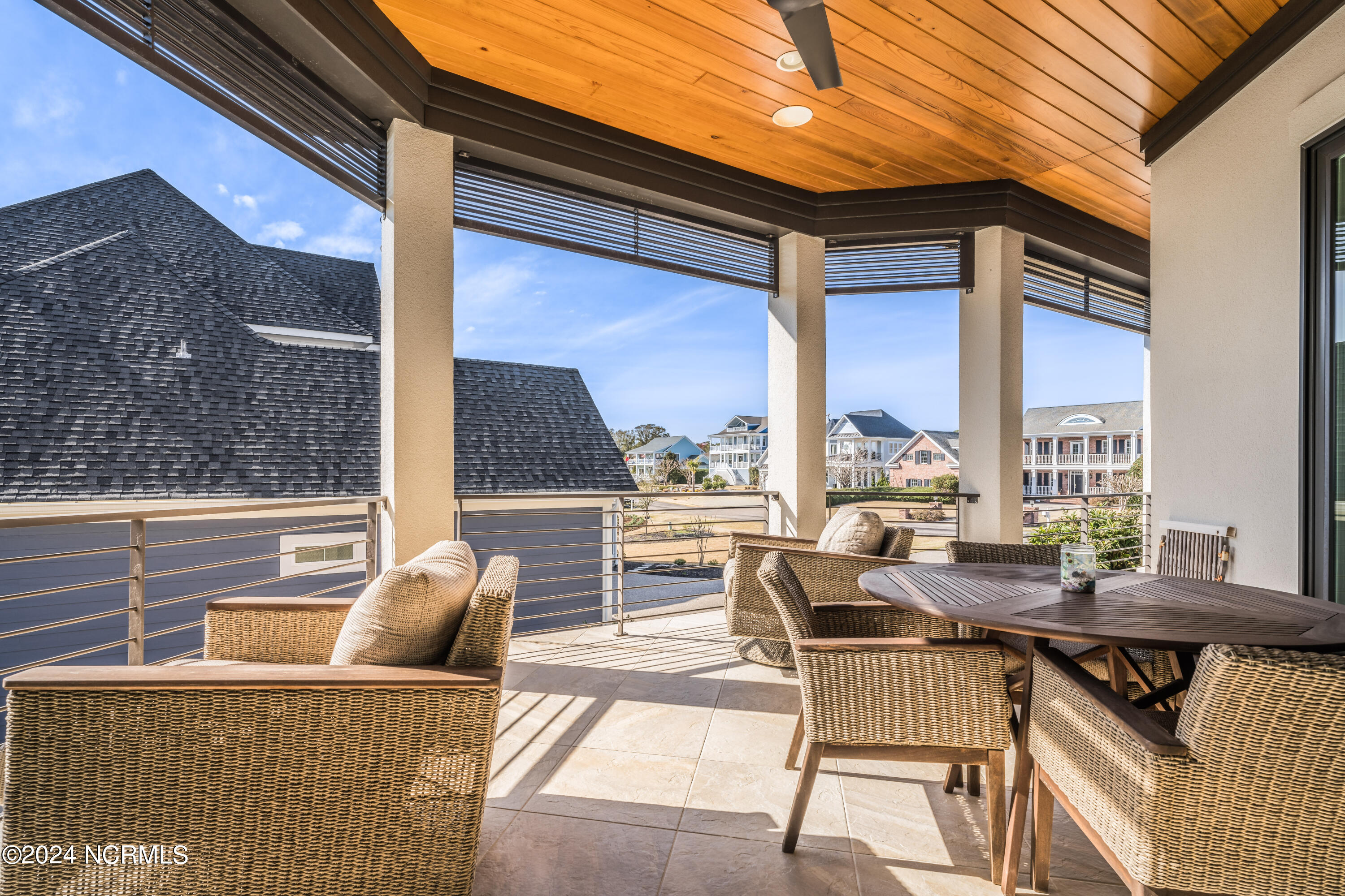 2751 Pinecrest Drive SE