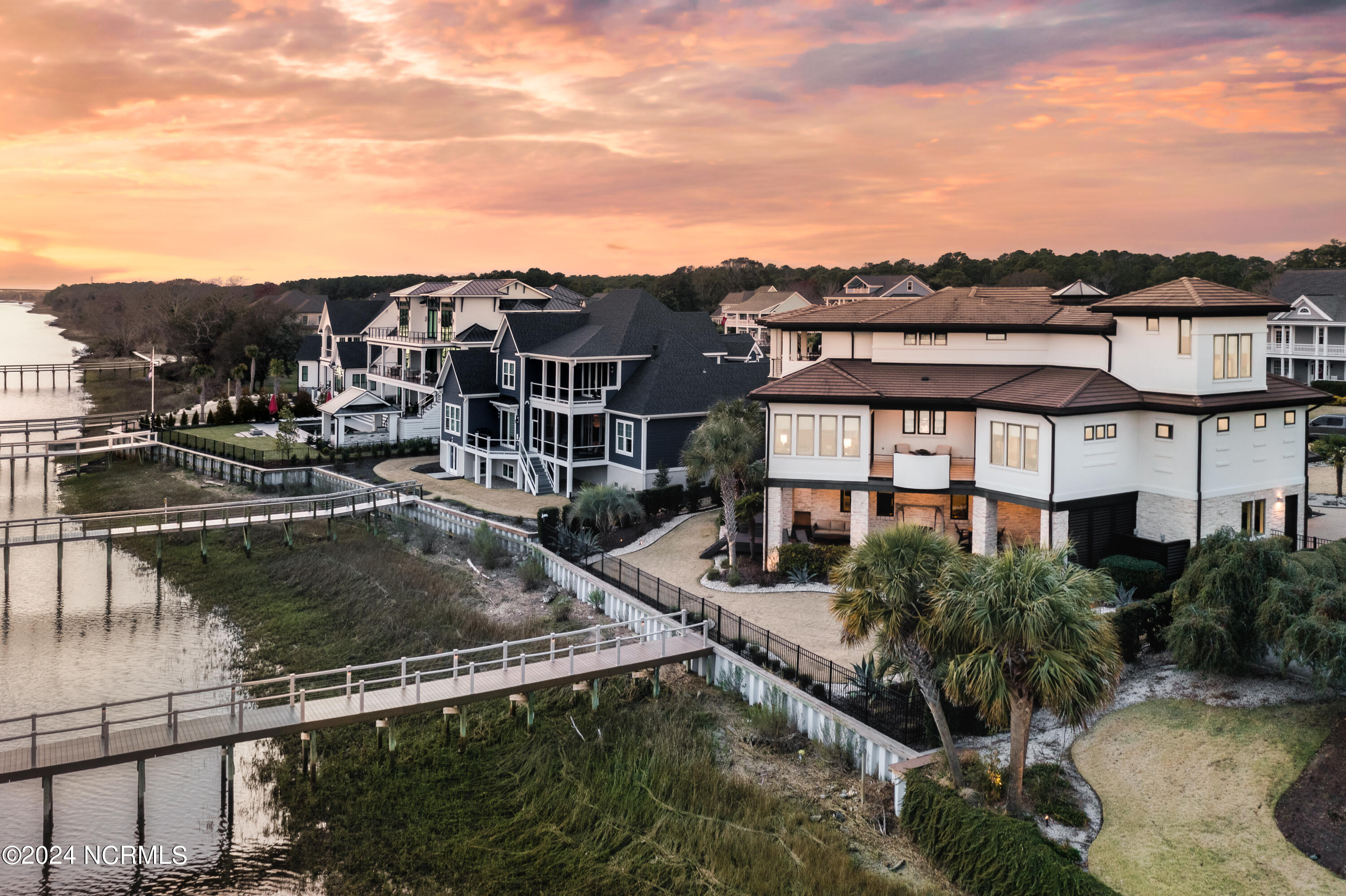 2751 Pinecrest Drive SE