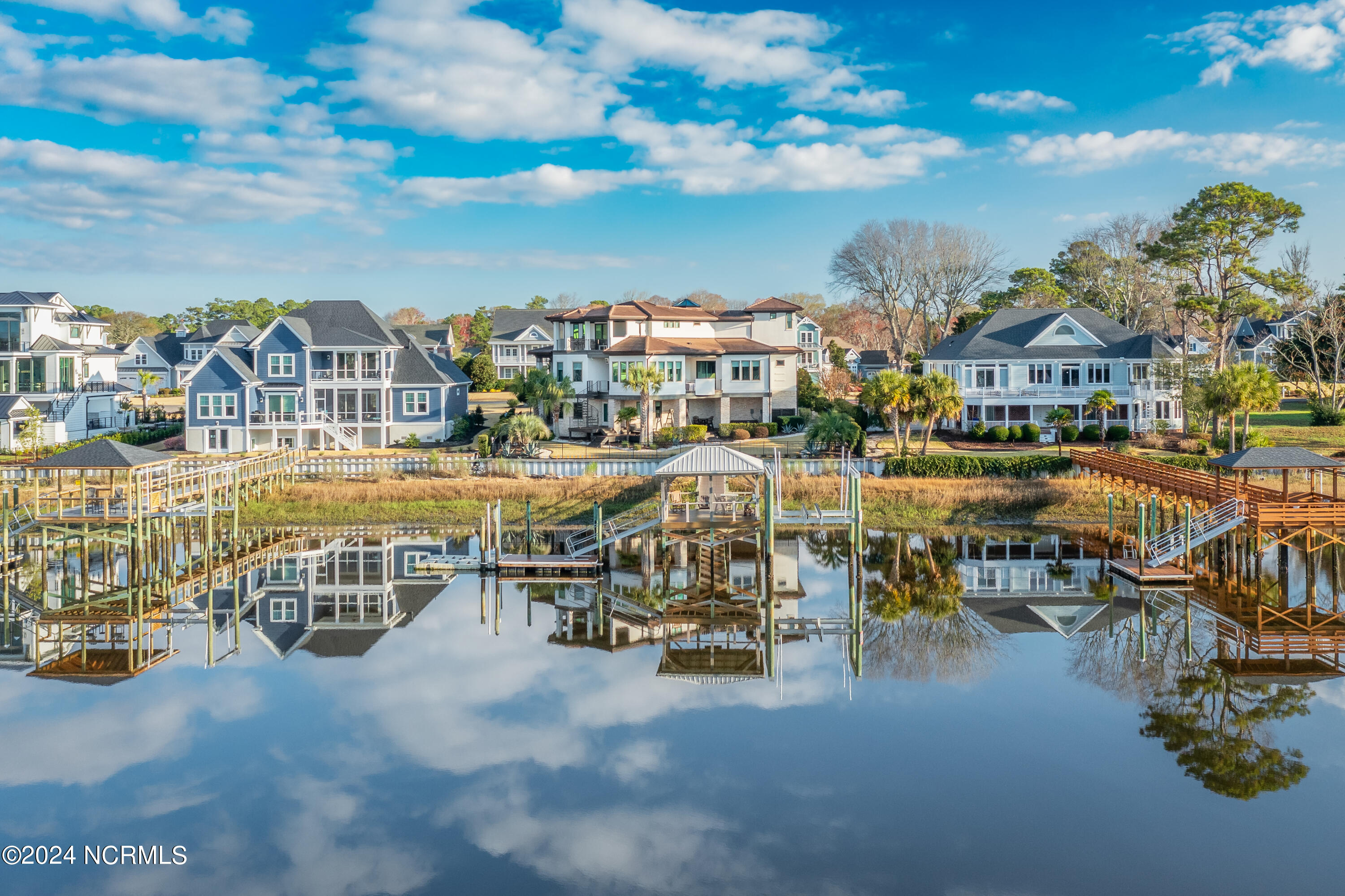 2751 Pinecrest Drive SE