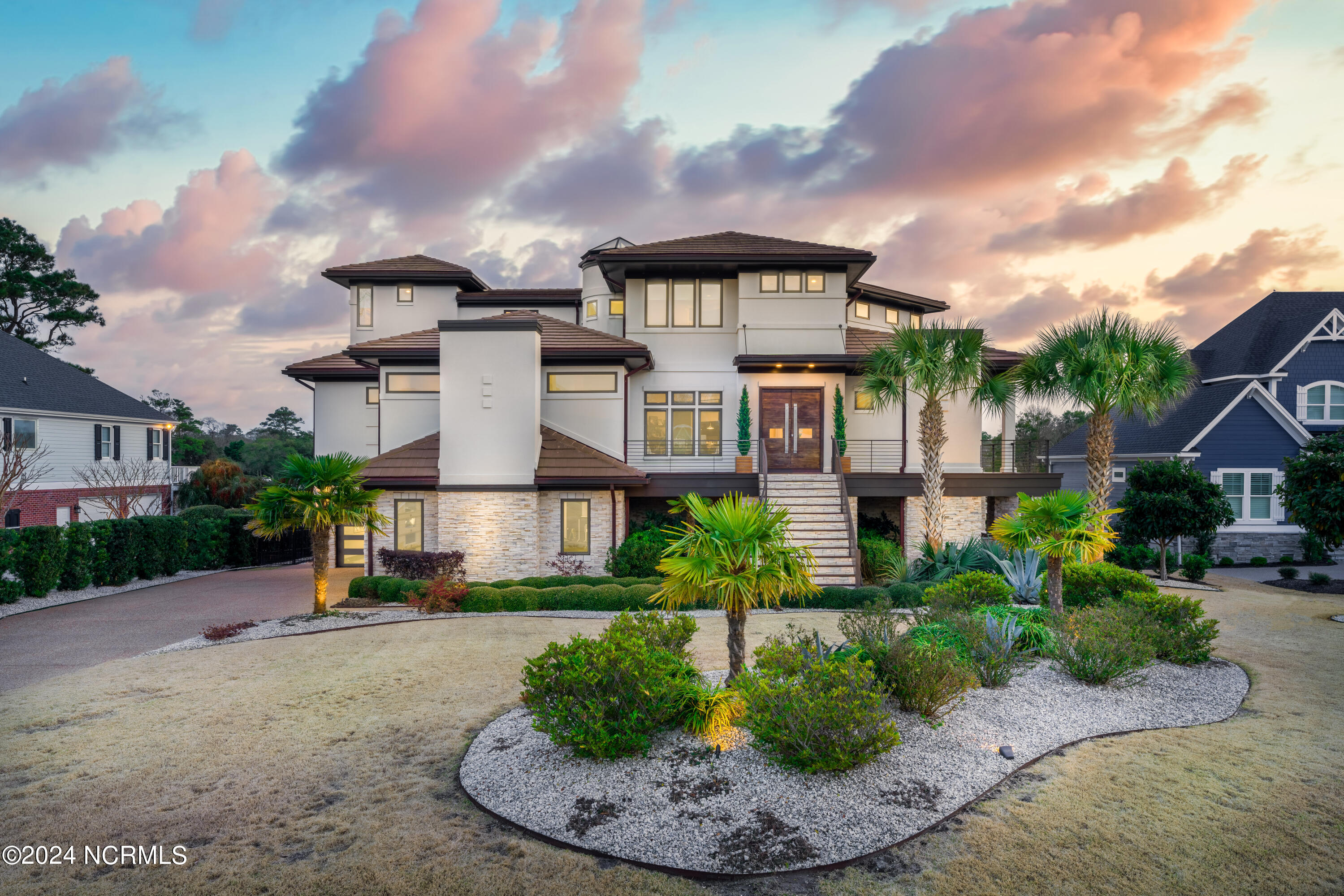 2751 Pinecrest Drive SE