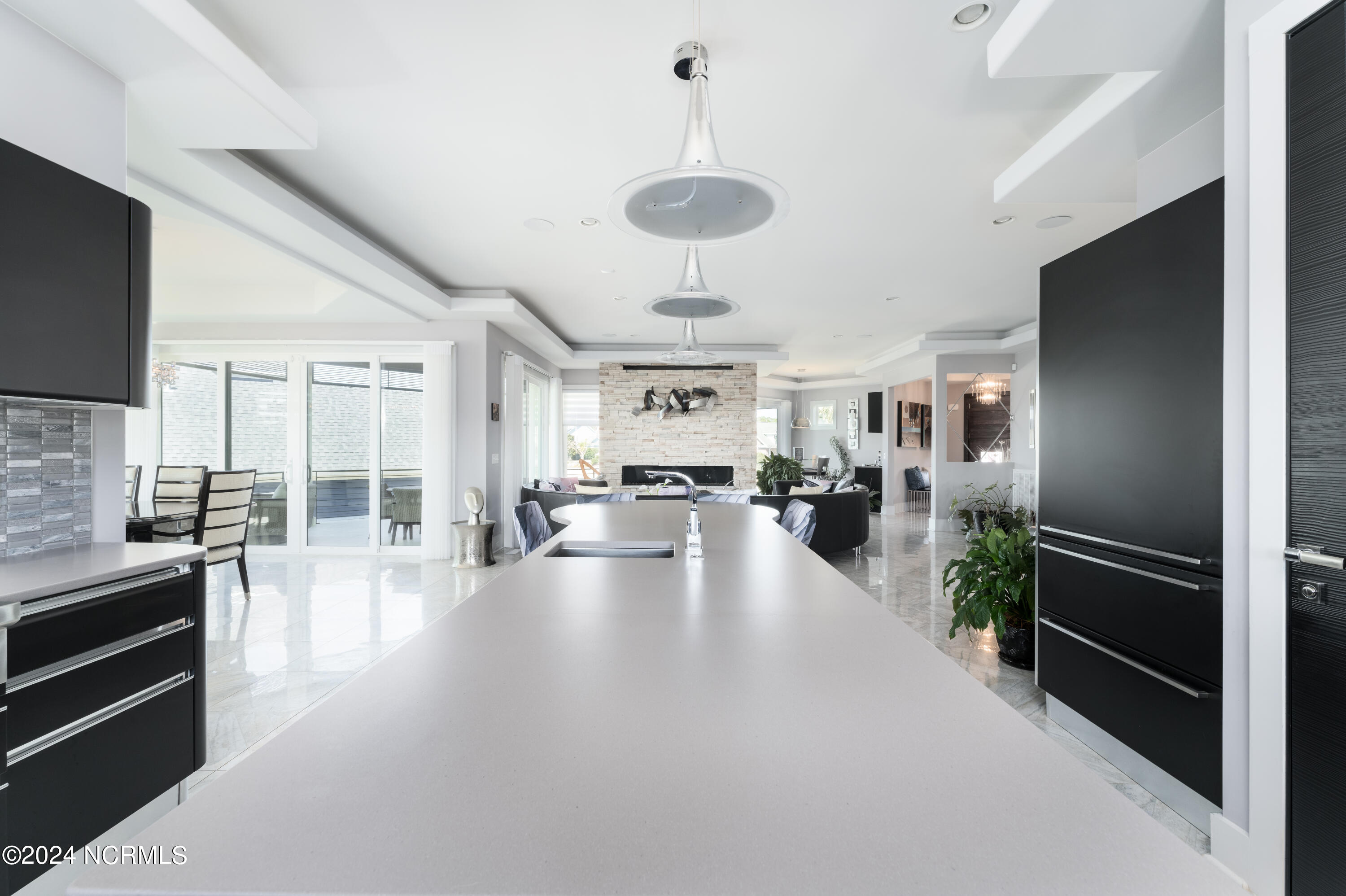 2751 Pinecrest Drive SE