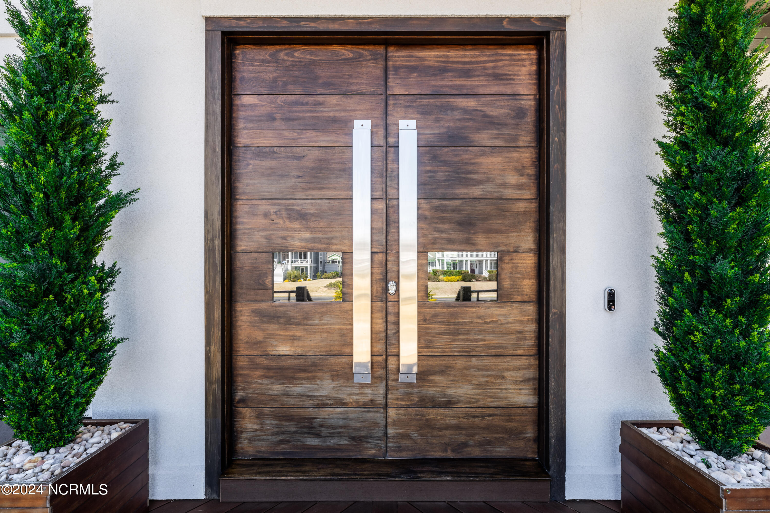 2751 Pinecrest Drive SE