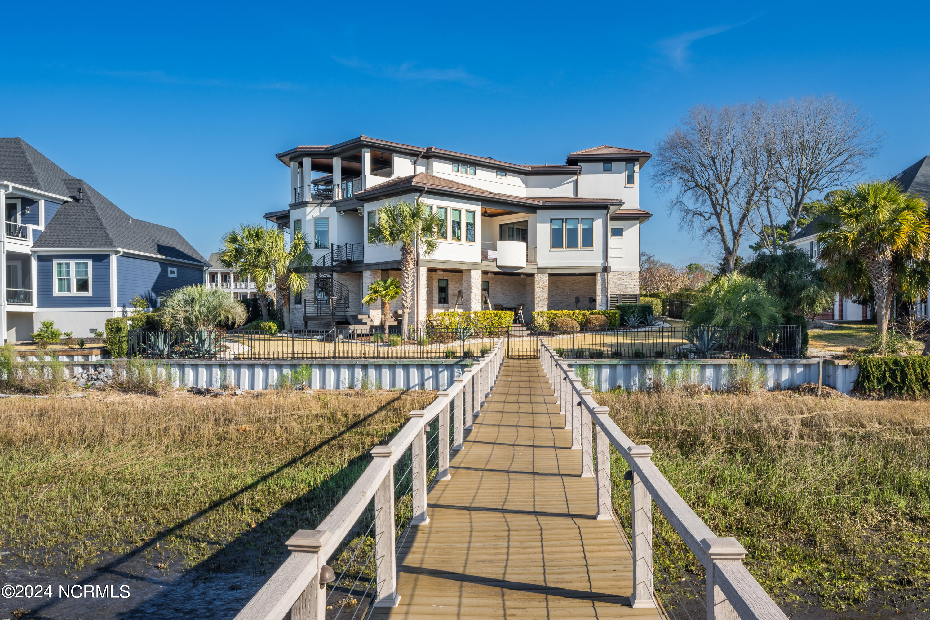 2751 Pinecrest Drive SE