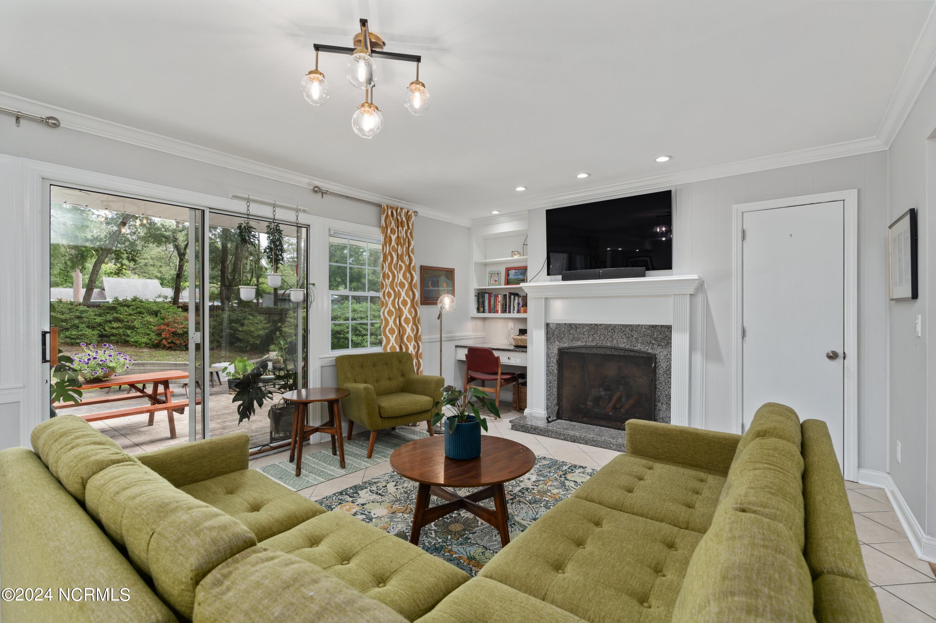 1408 Robin Hood Road