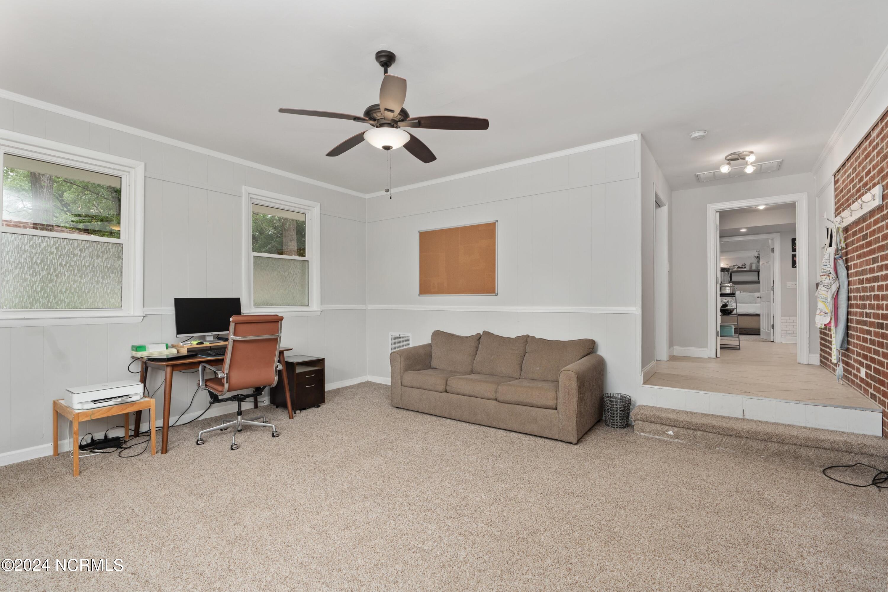 1408 Robin Hood Road