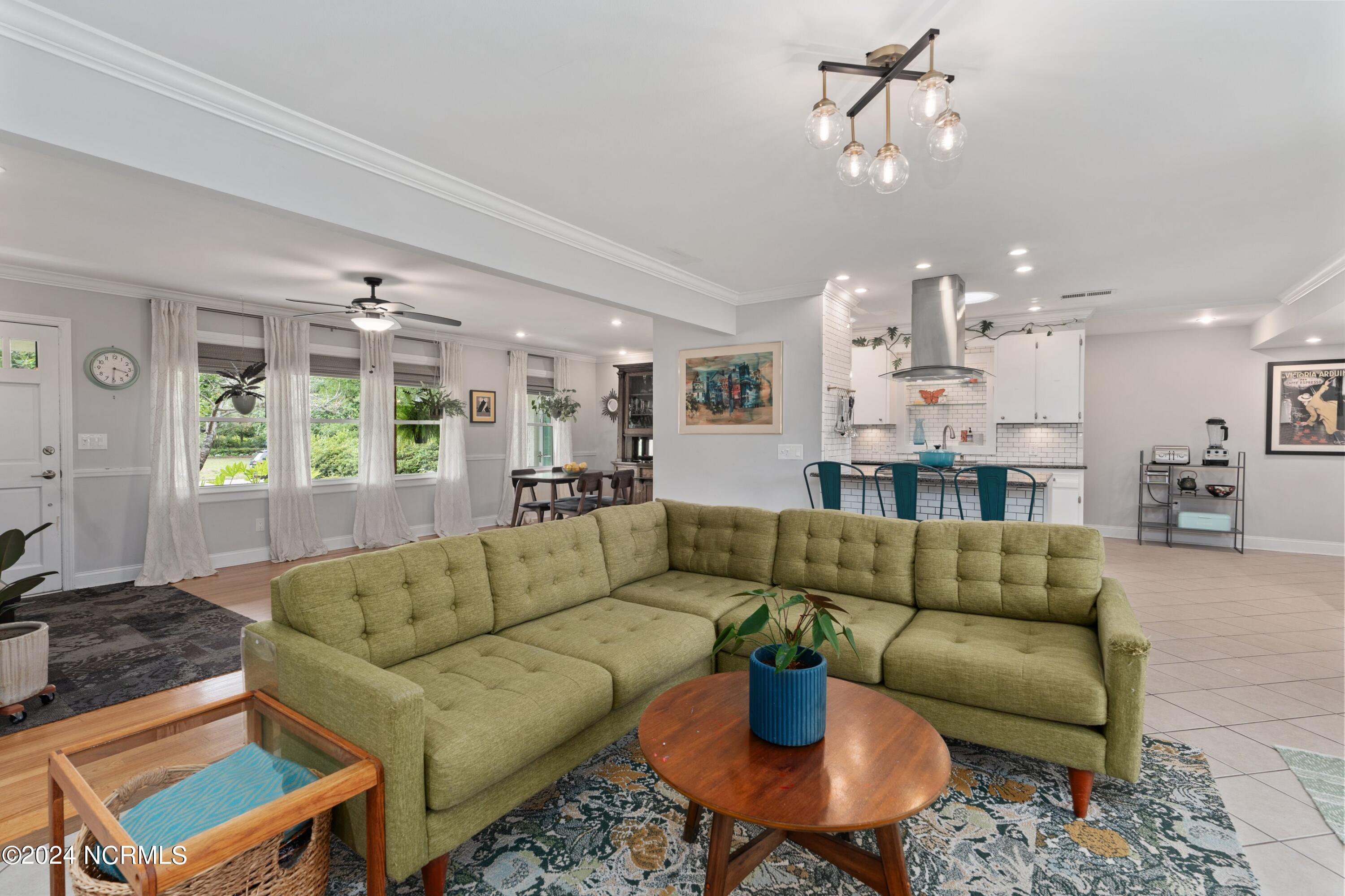 1408 Robin Hood Road