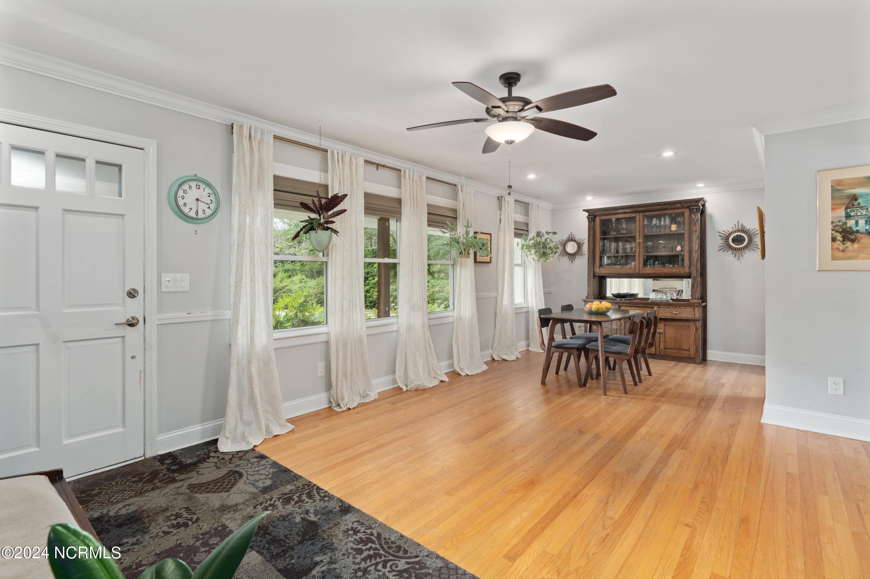 1408 Robin Hood Road