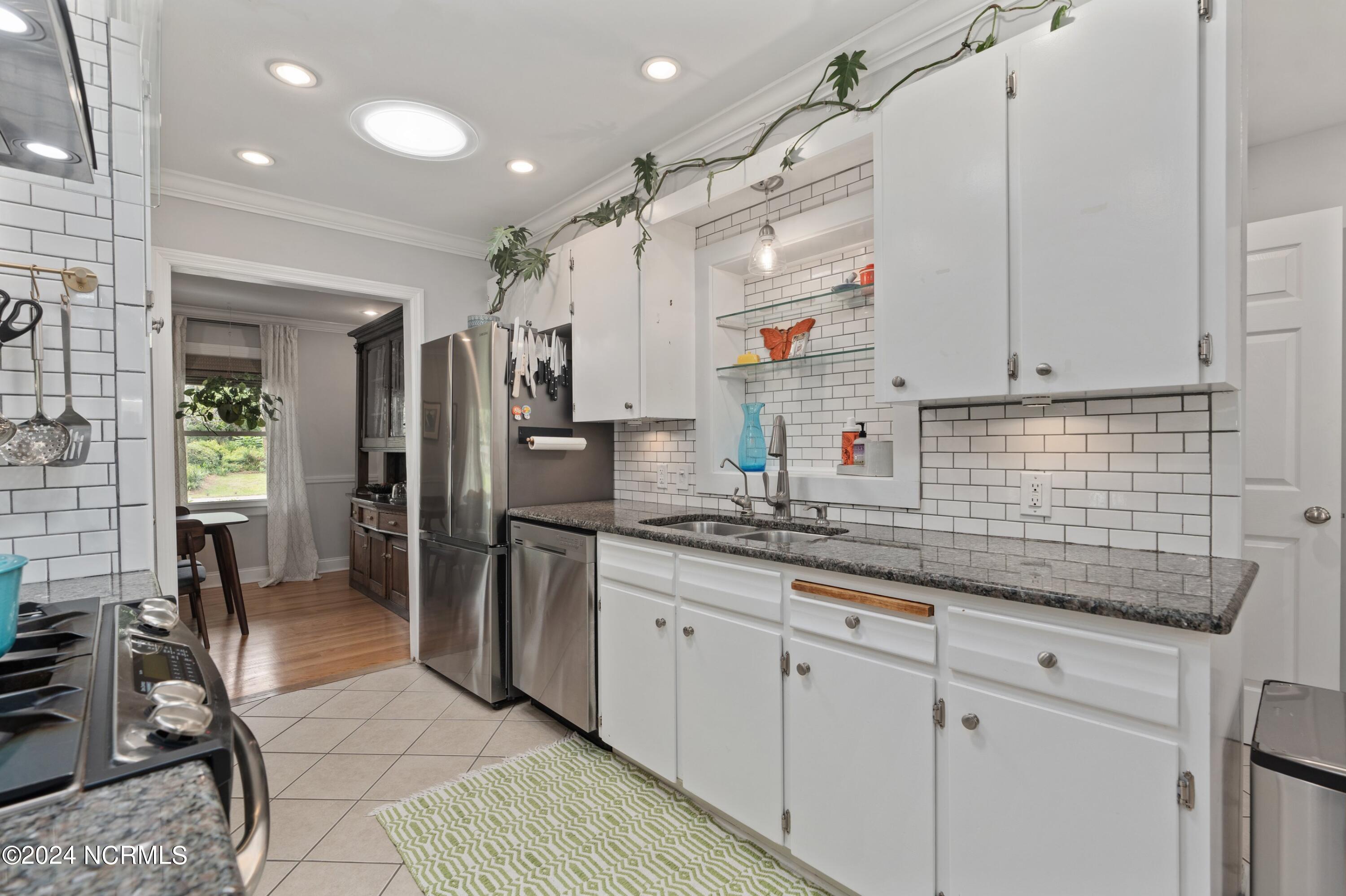 1408 Robin Hood Road
