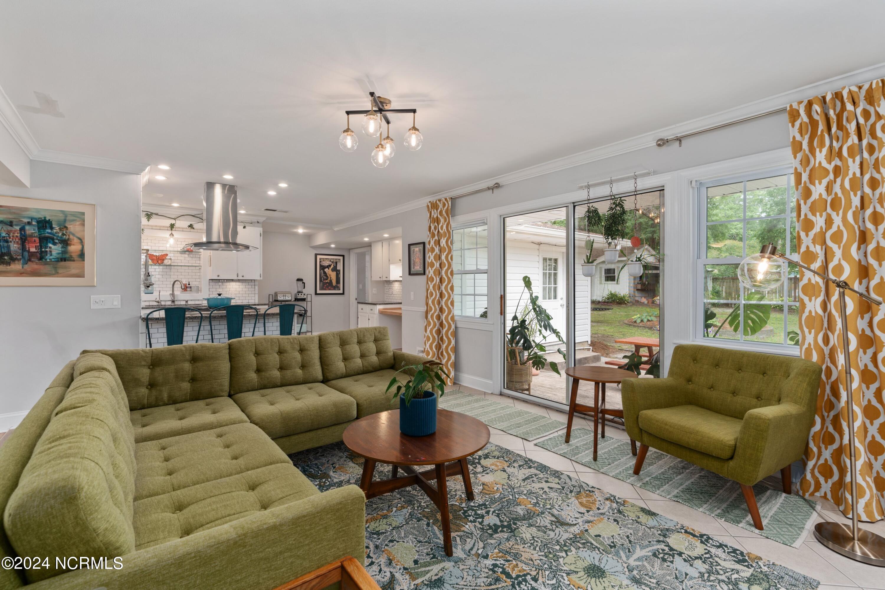 1408 Robin Hood Road