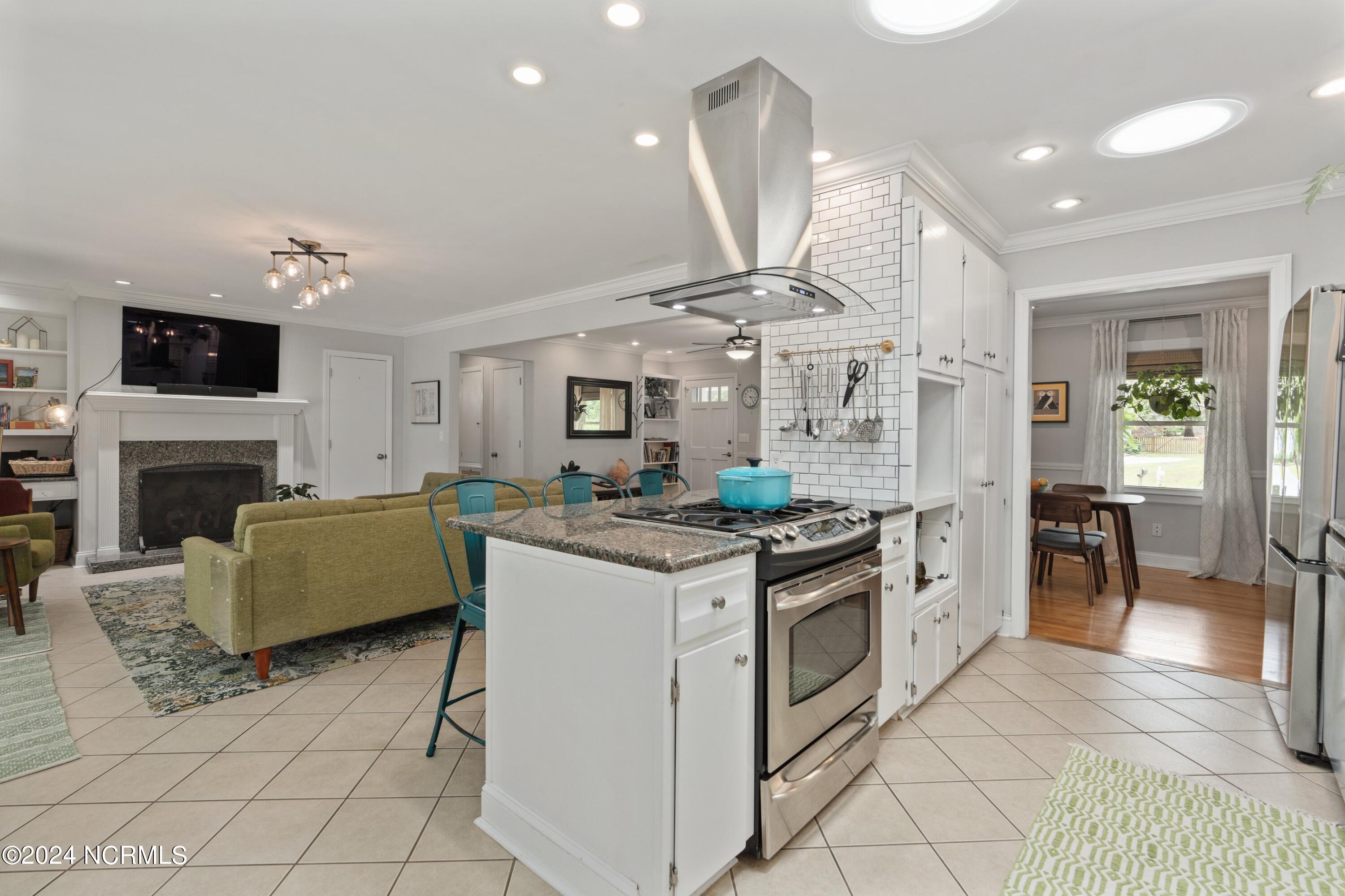 1408 Robin Hood Road