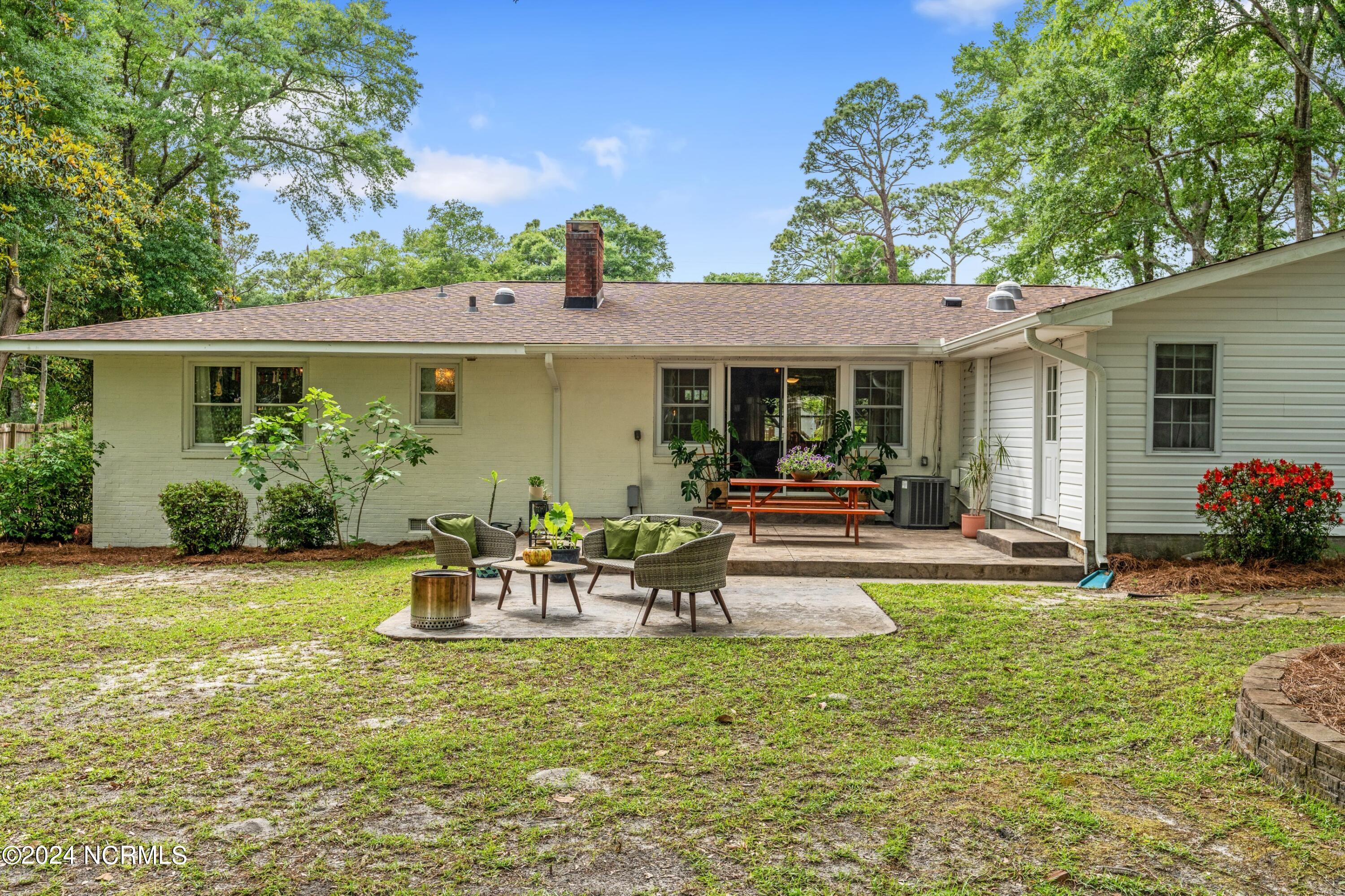 1408 Robin Hood Road