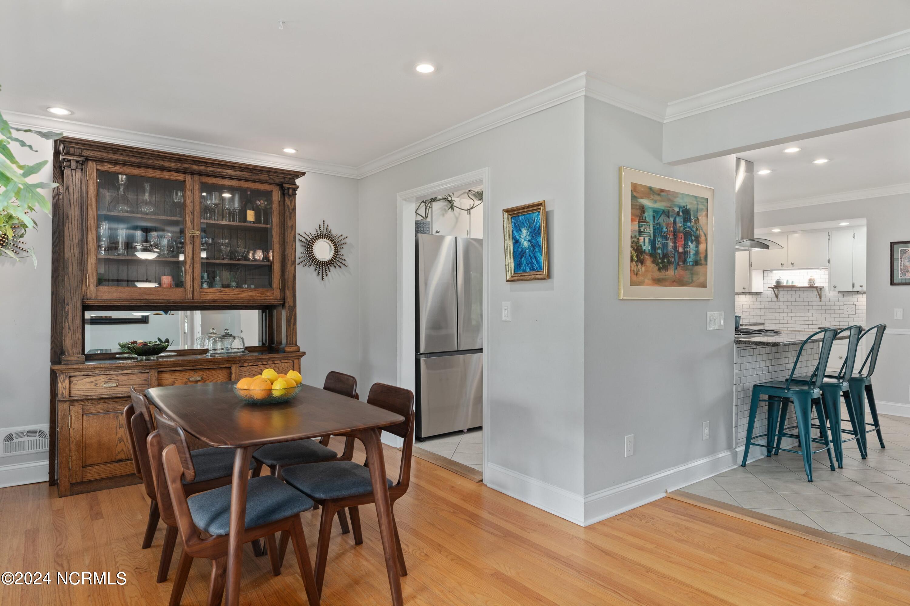 1408 Robin Hood Road