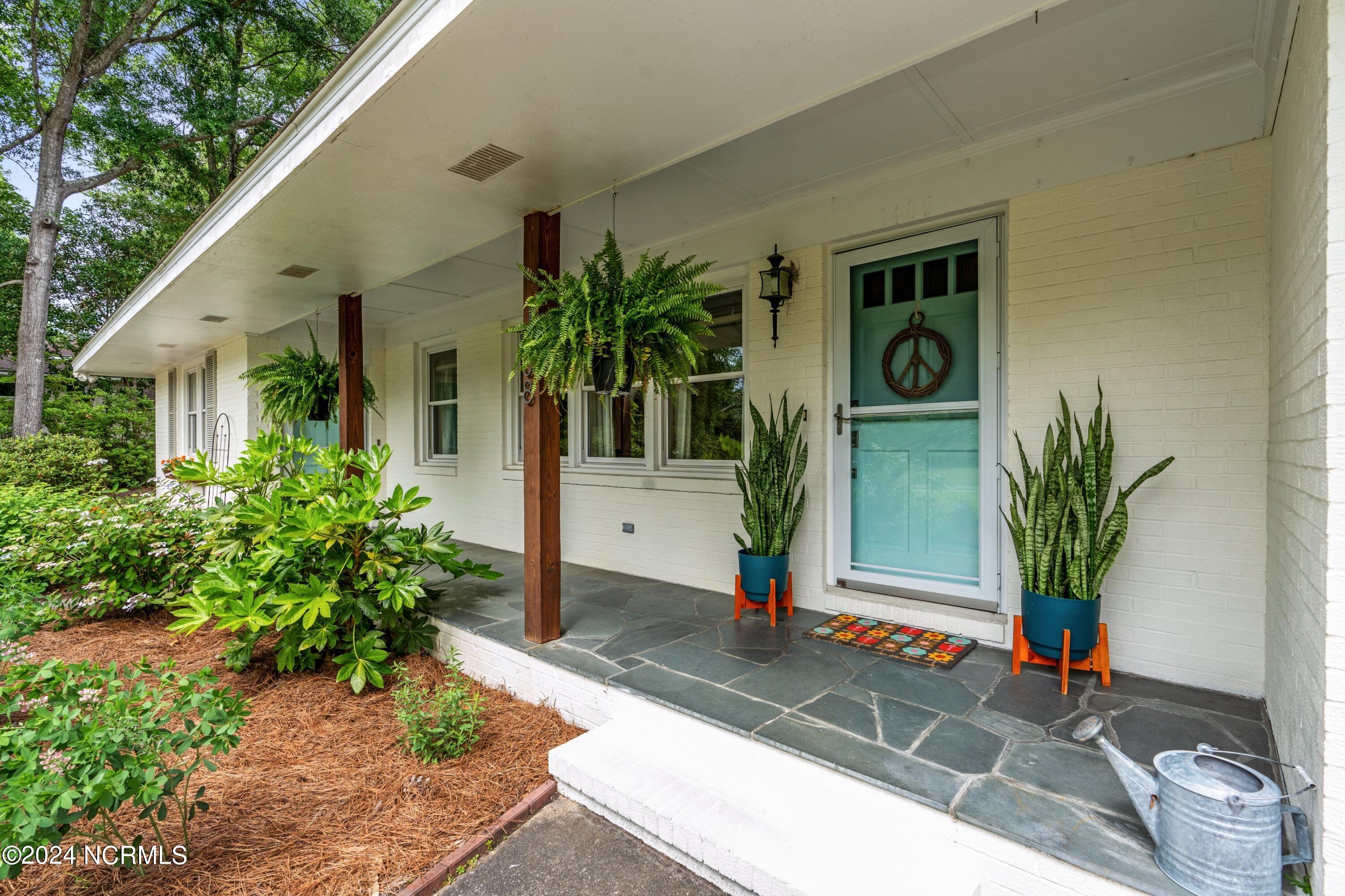 1408 Robin Hood Road