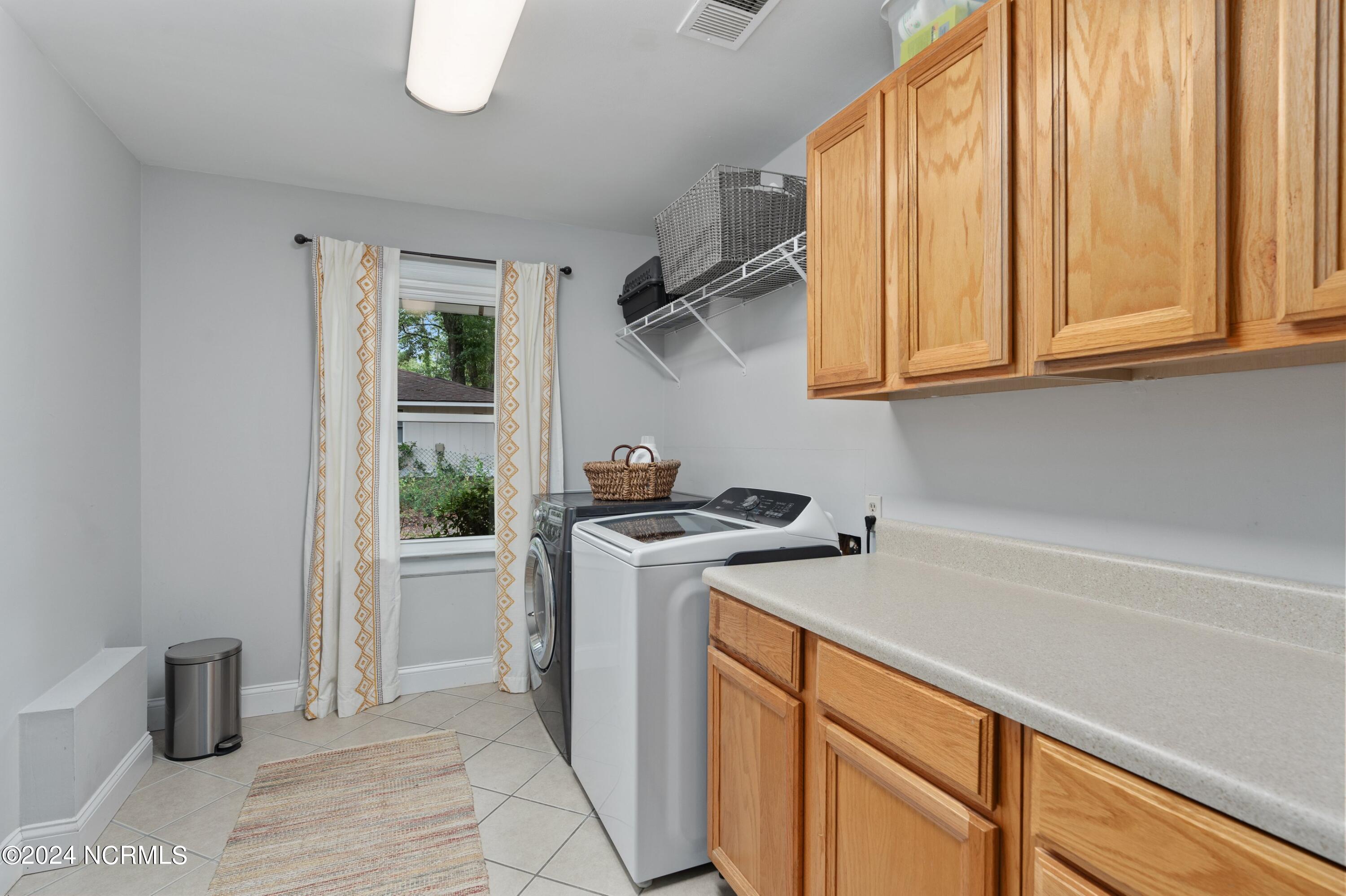 1408 Robin Hood Road