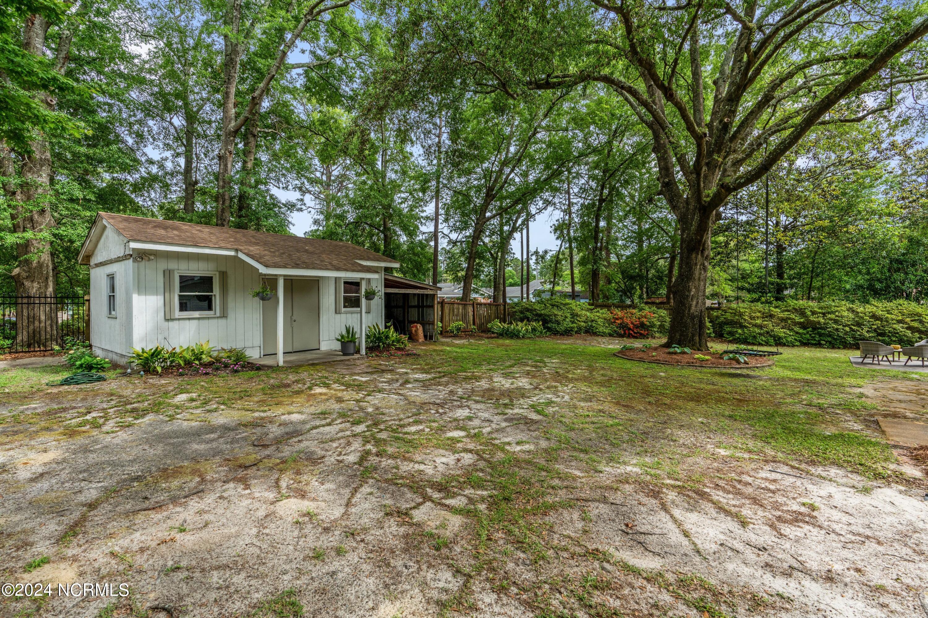 1408 Robin Hood Road