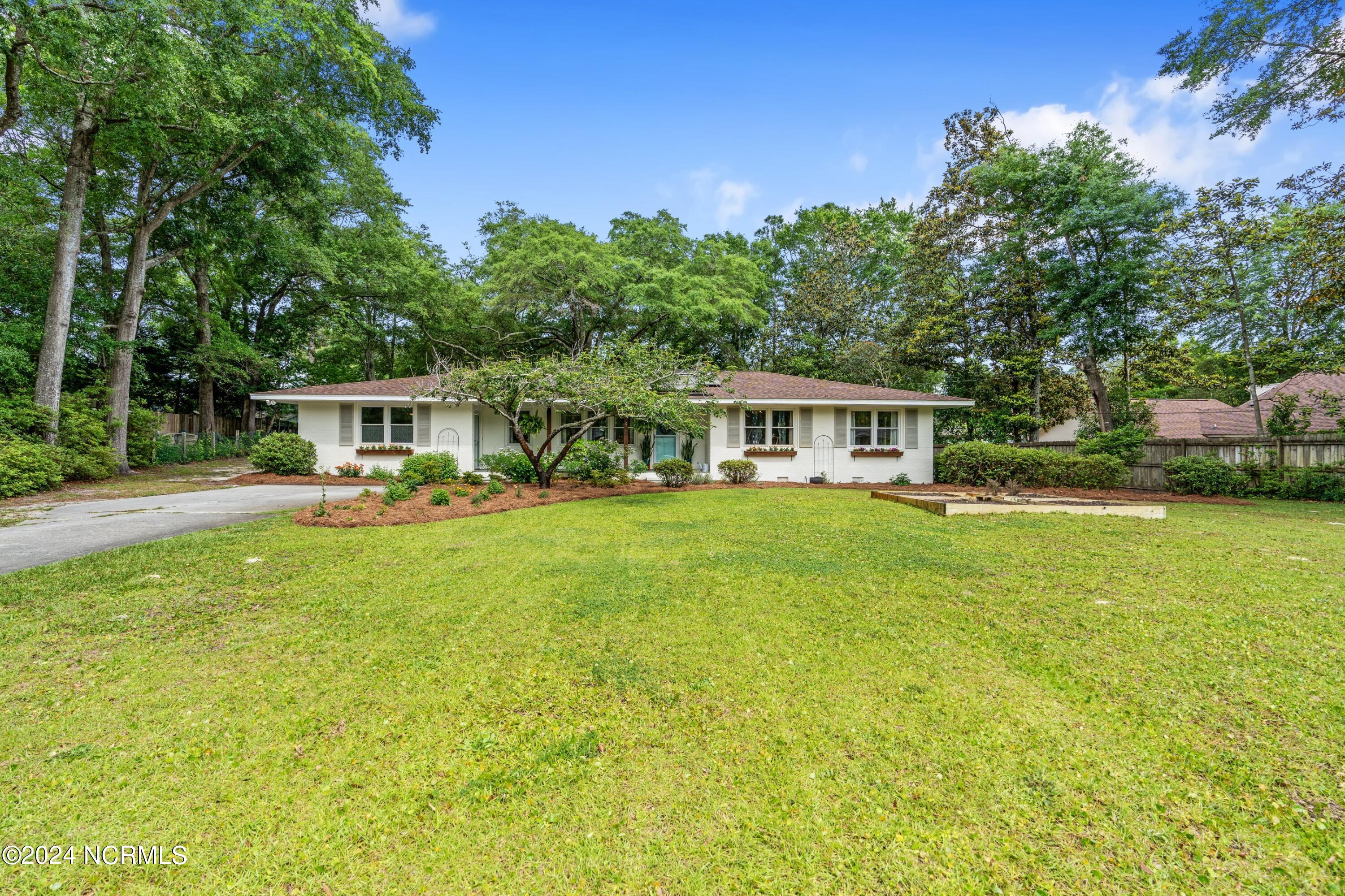 1408 Robin Hood Road