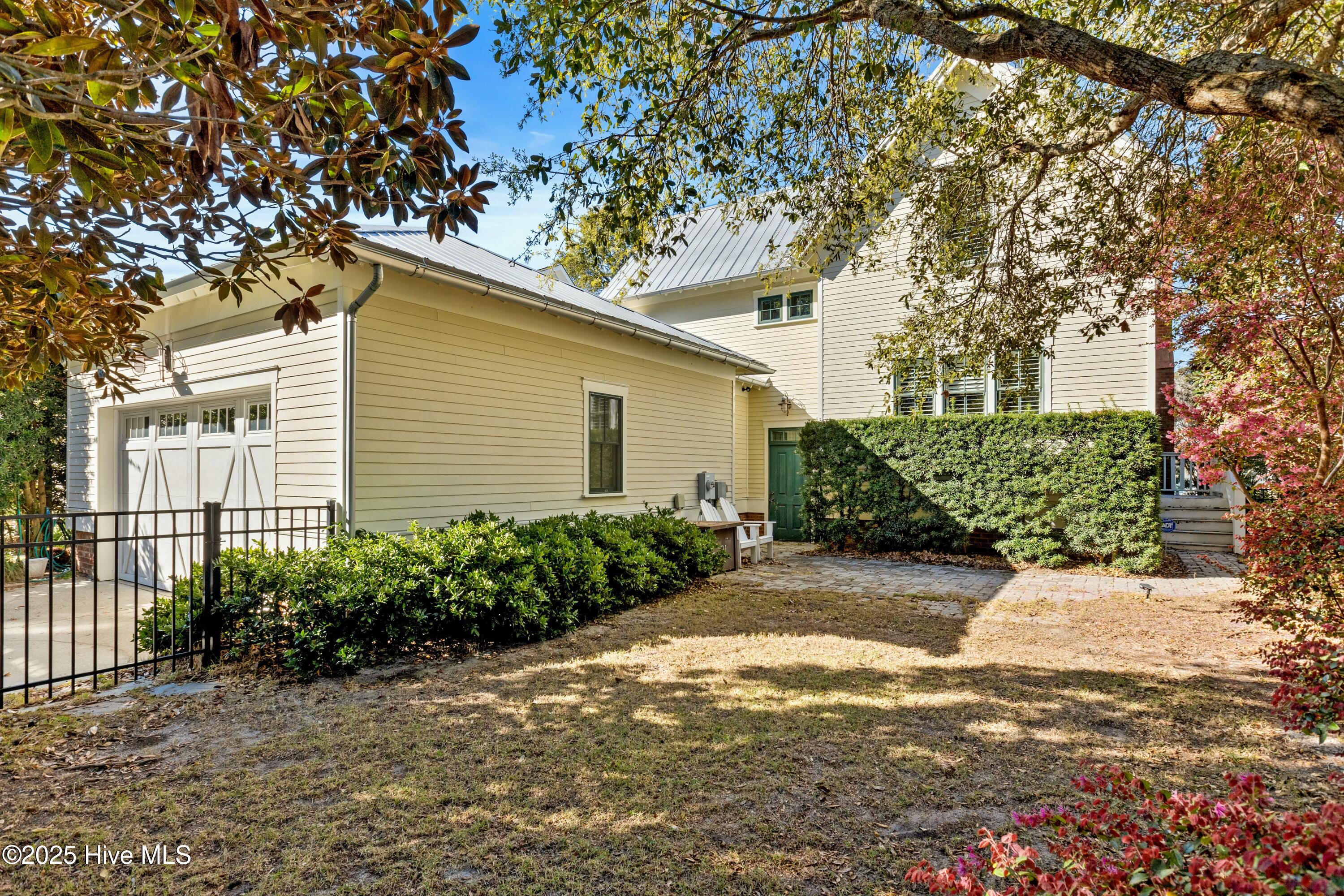 1037 Anchors Bend Way