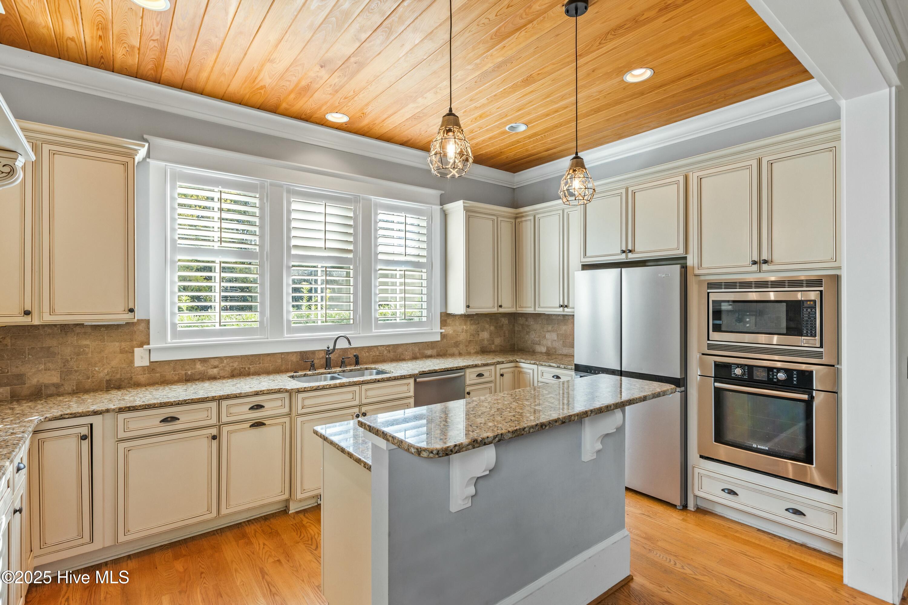 1037 Anchors Bend Way