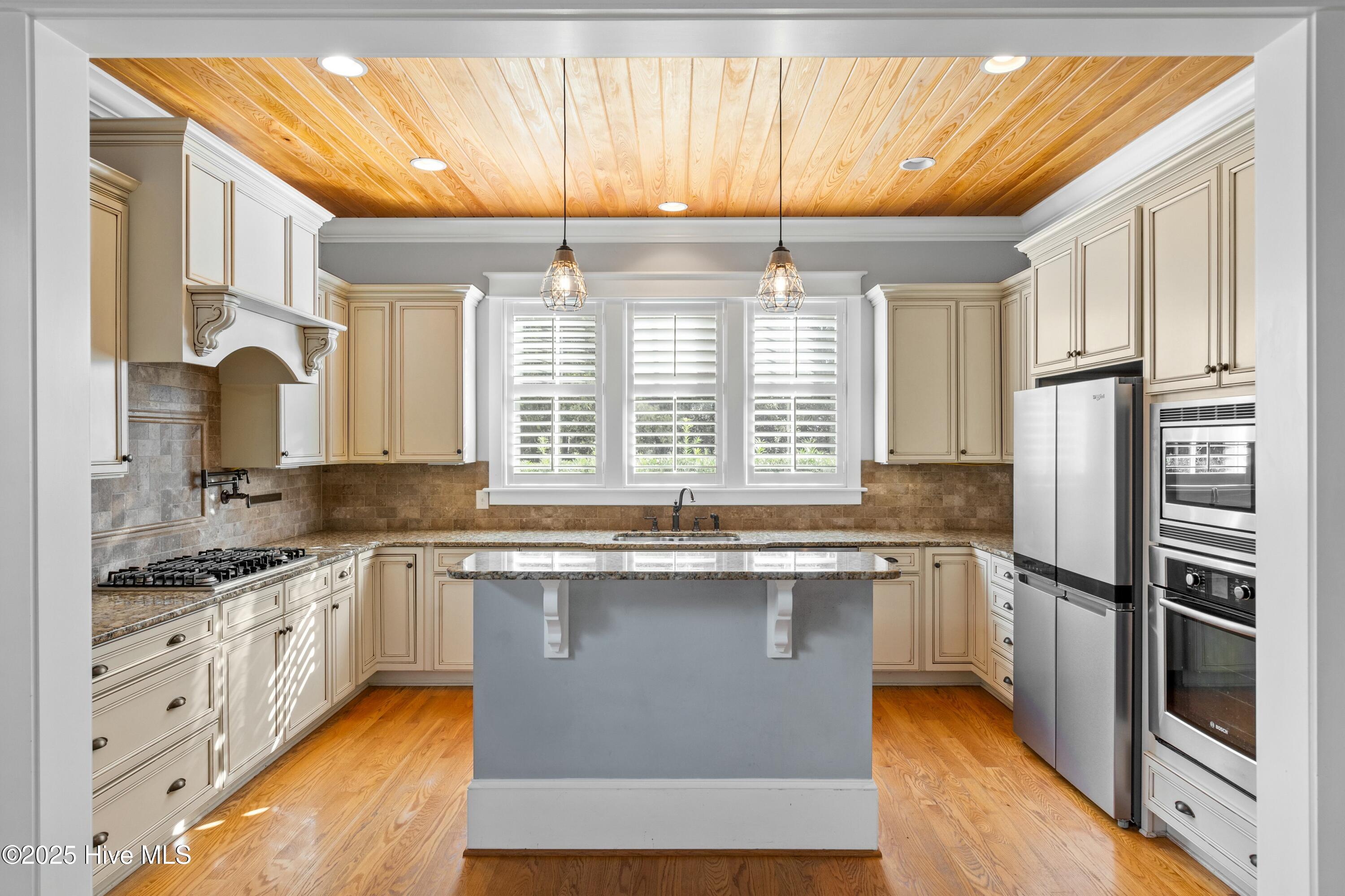 1037 Anchors Bend Way