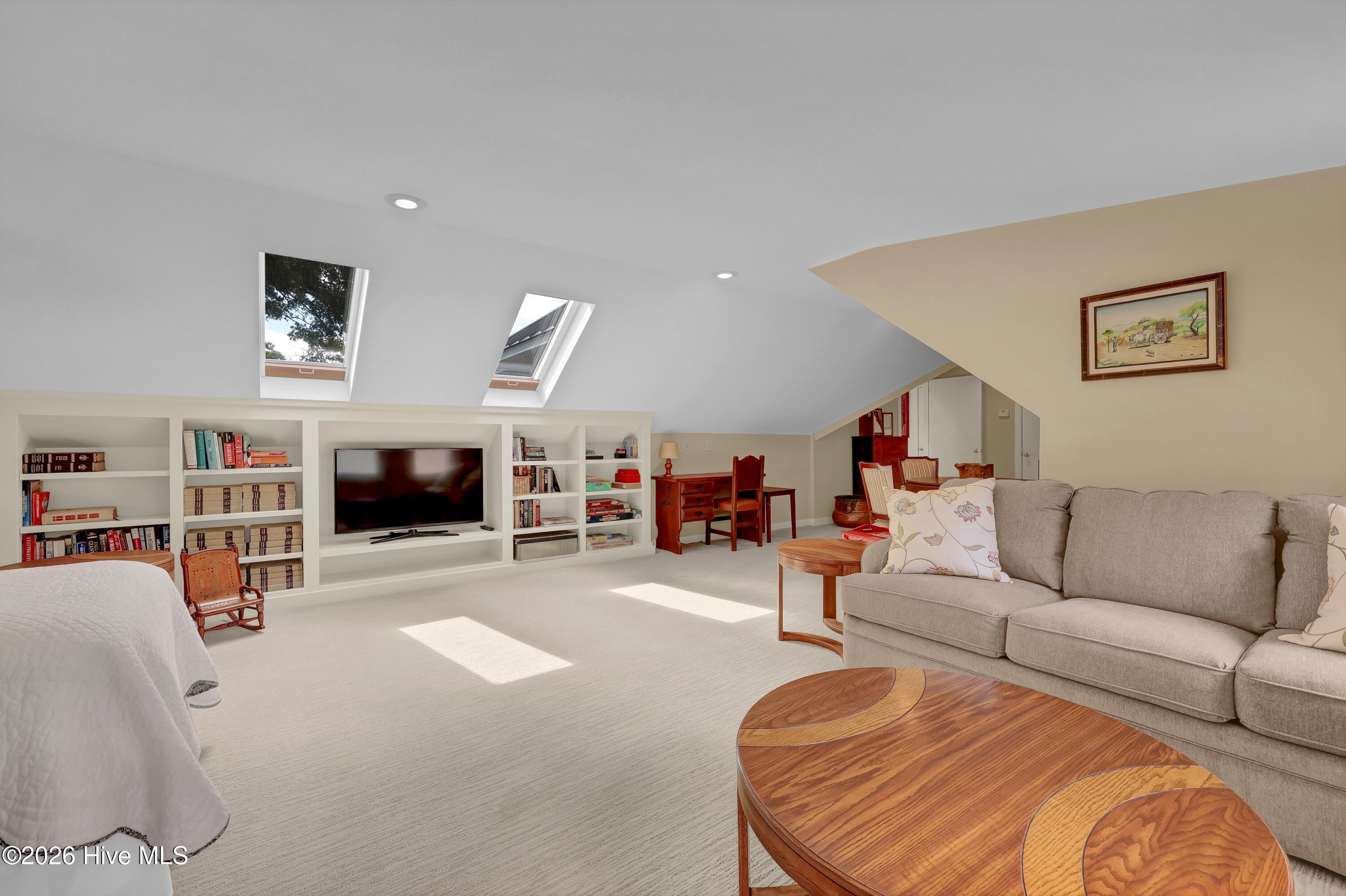 2216 Masons Point Place