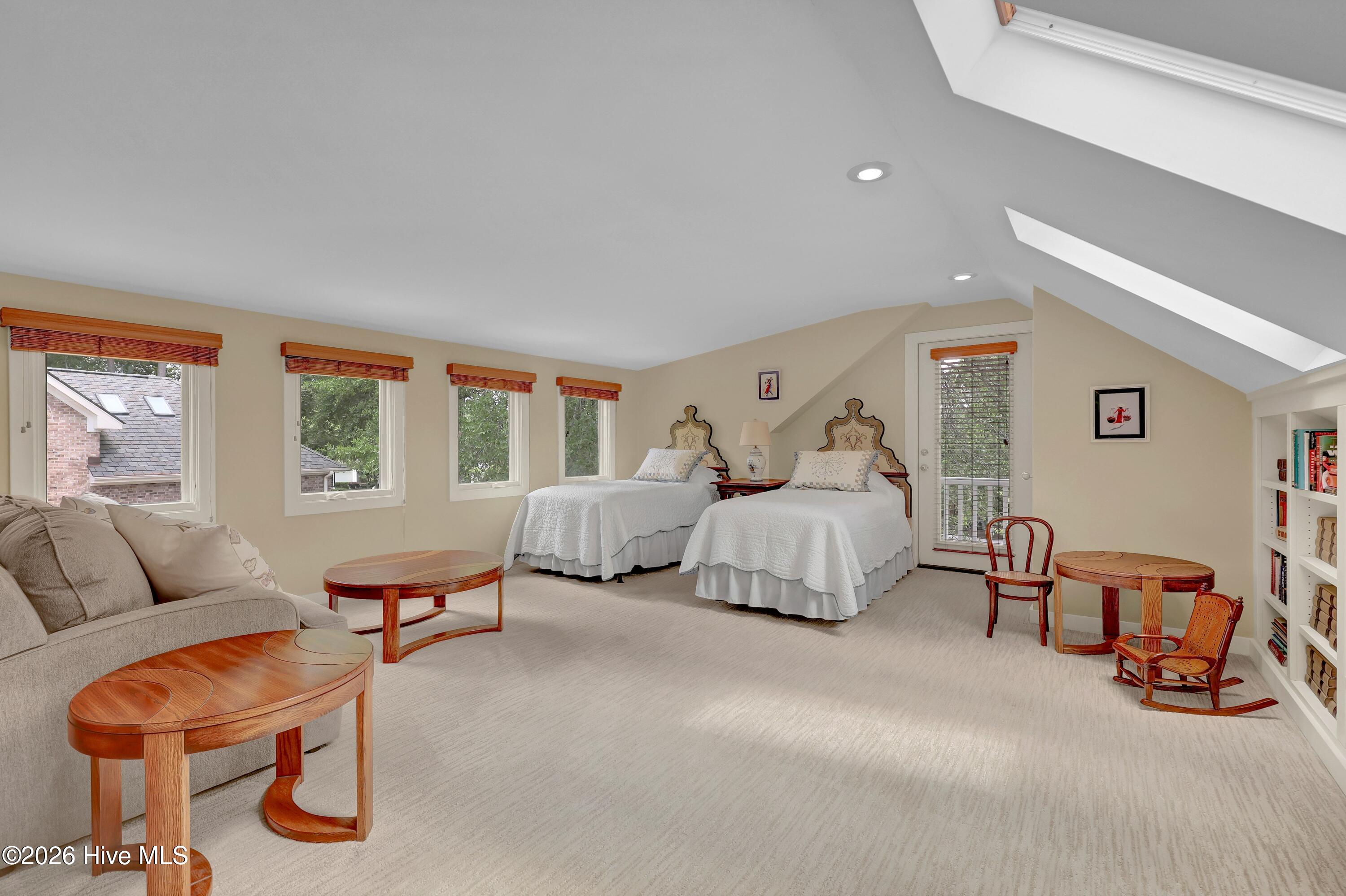2216 Masons Point Place