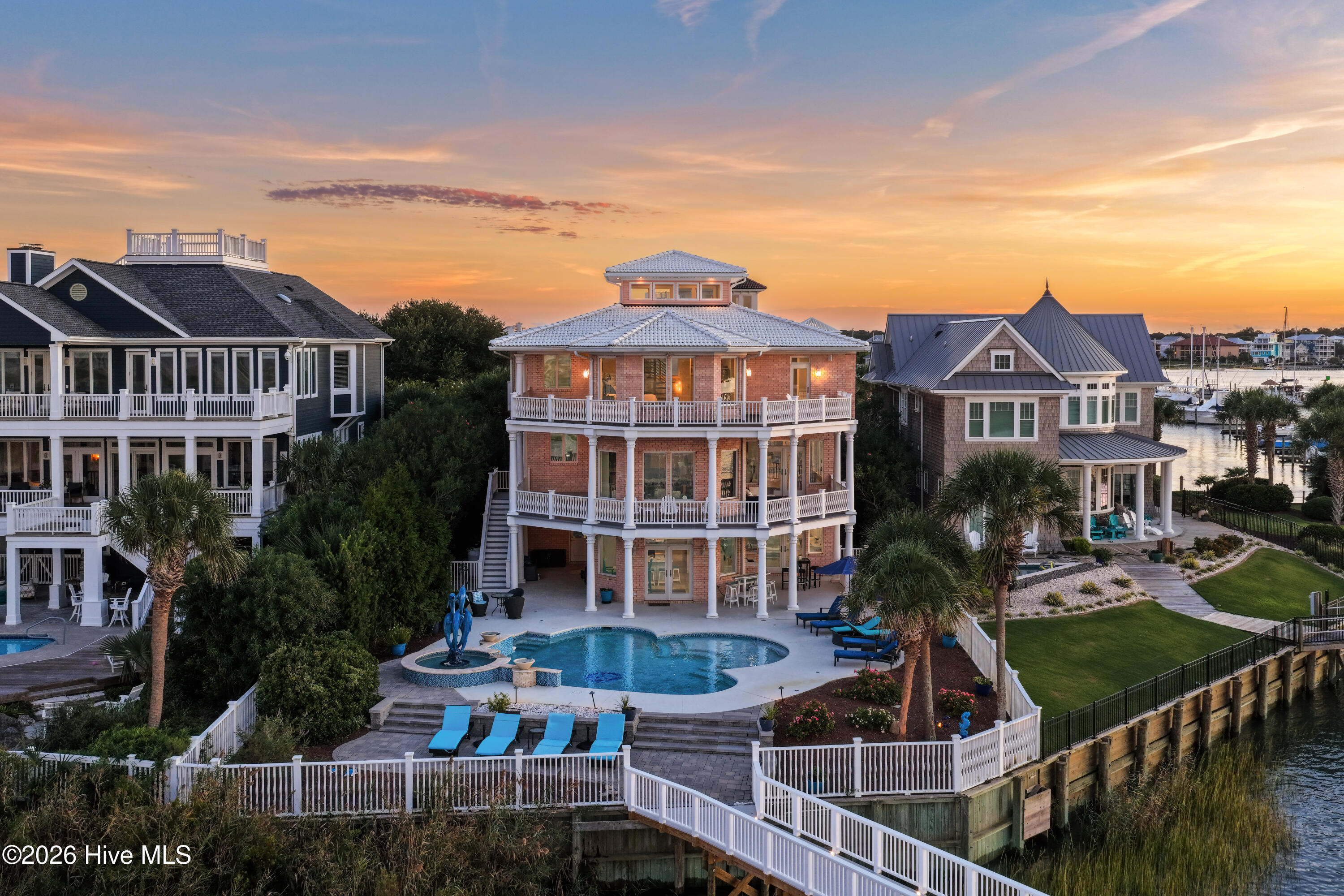 438 Oceana Way
